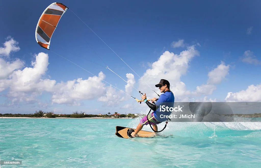 Kitesurfing 2.jpg