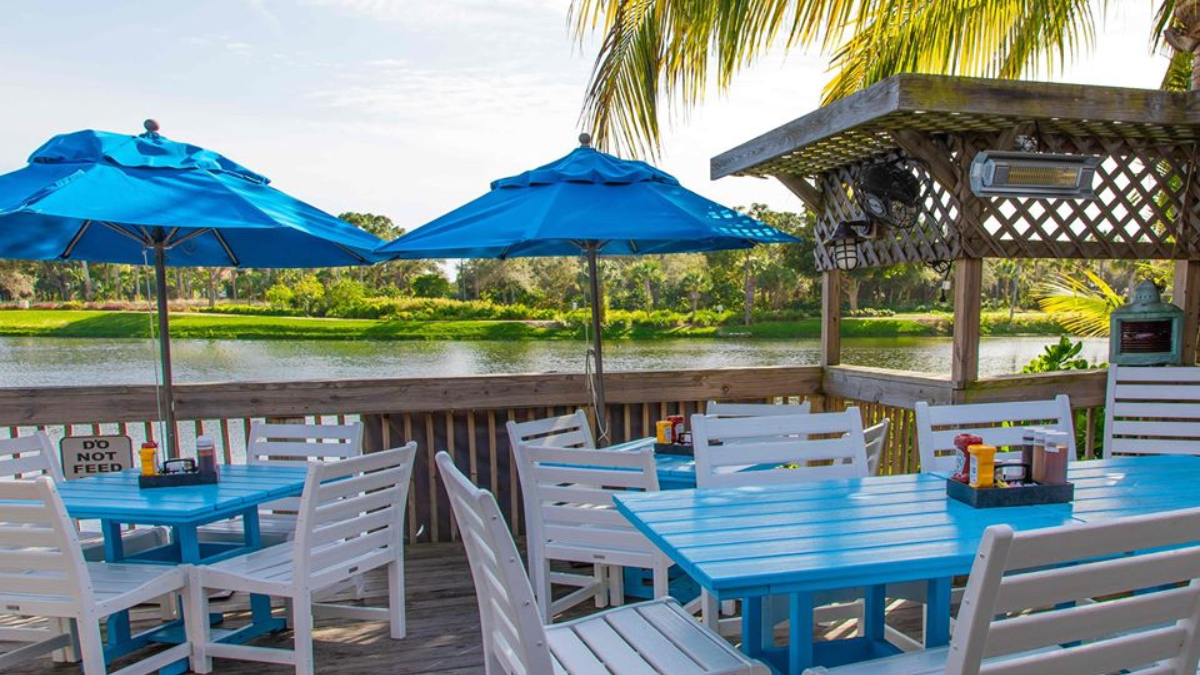 Lake House Bar & Grill