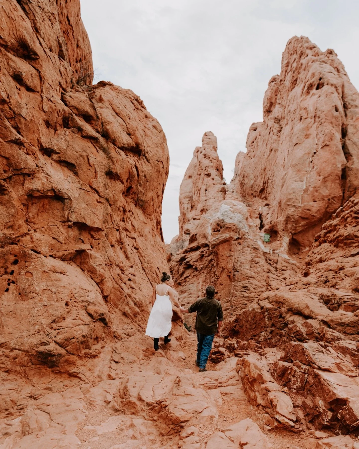 Red rocks and moody skies are something special 🏜️

#gardenofthegods #colorado #engagement #coloradoweddingphotographer #wildloveadventures 

Garden of the Gods engagement session, Garden of the Gods engagement photos, Garden of the Gods couples pho