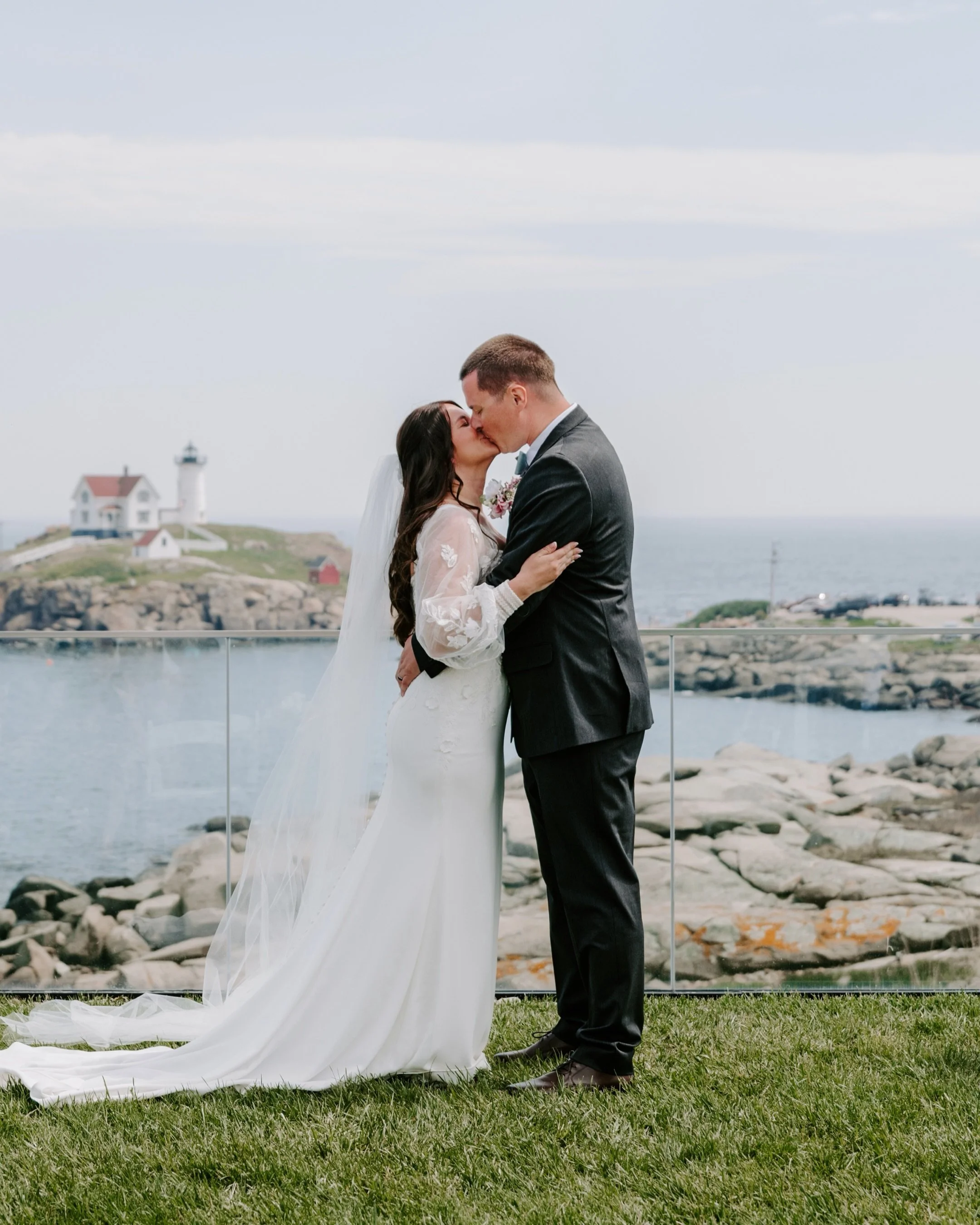 Cortney and Rich got married on the most beautiful day yesterday! They celebrated with only their closest family and friends present in order to stay true to exactly what they always wanted. At the end of their ceremony they even danced their first d