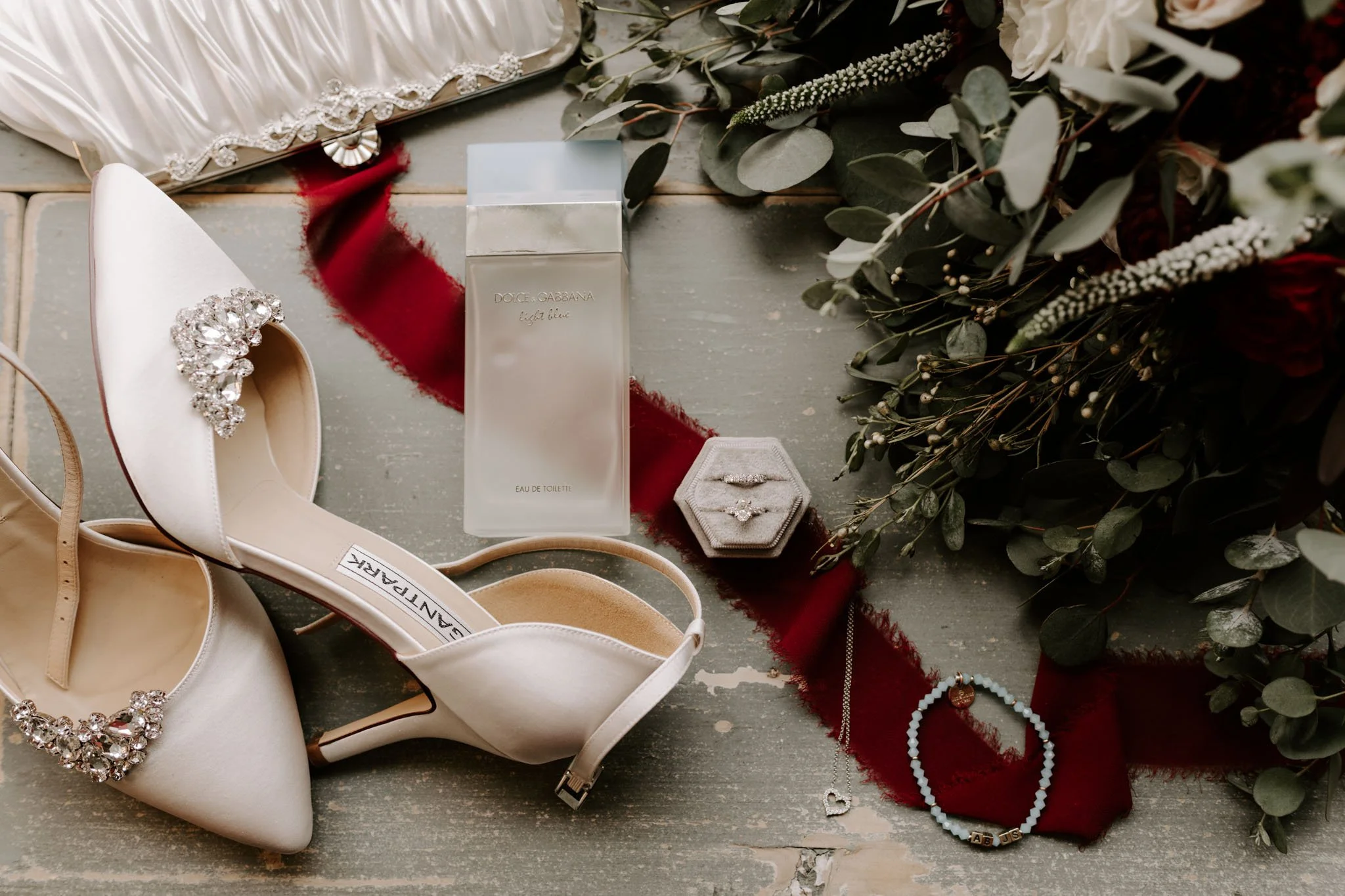 Winter wedding detail photos