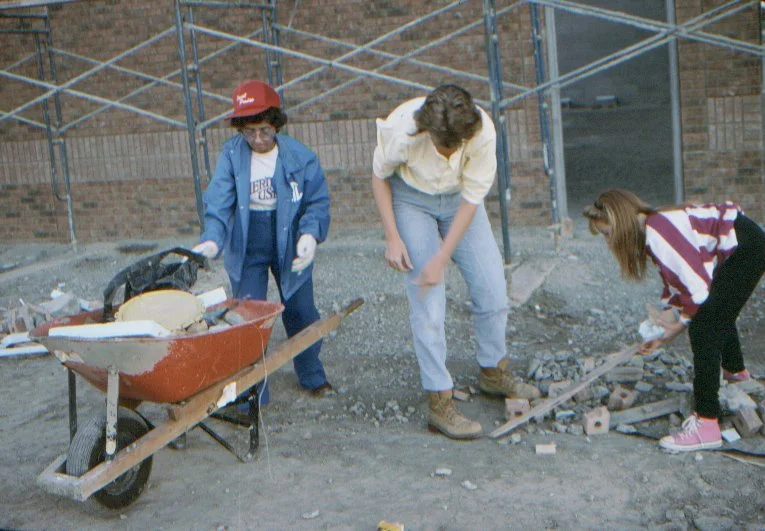 constr help.jpg