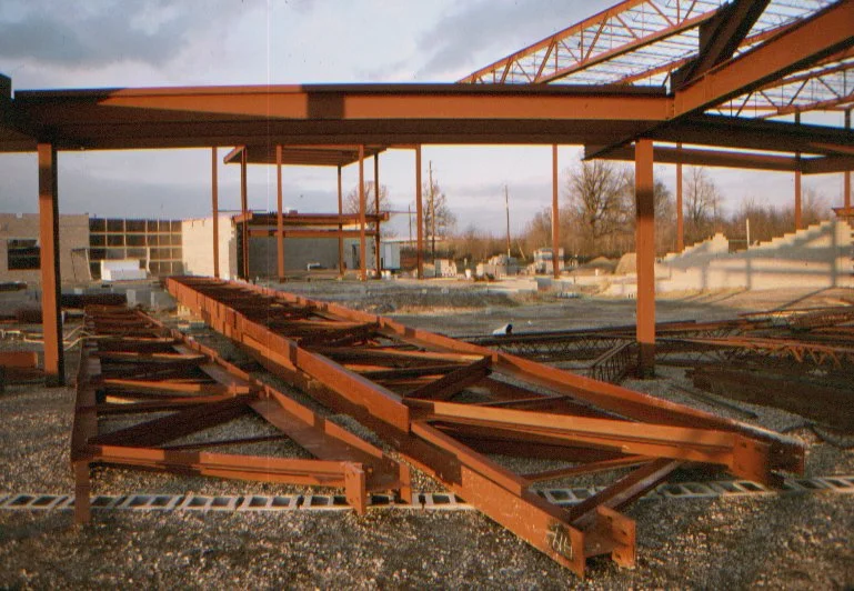 constr beams up.jpg