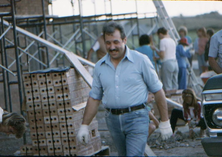 constr help2.jpg