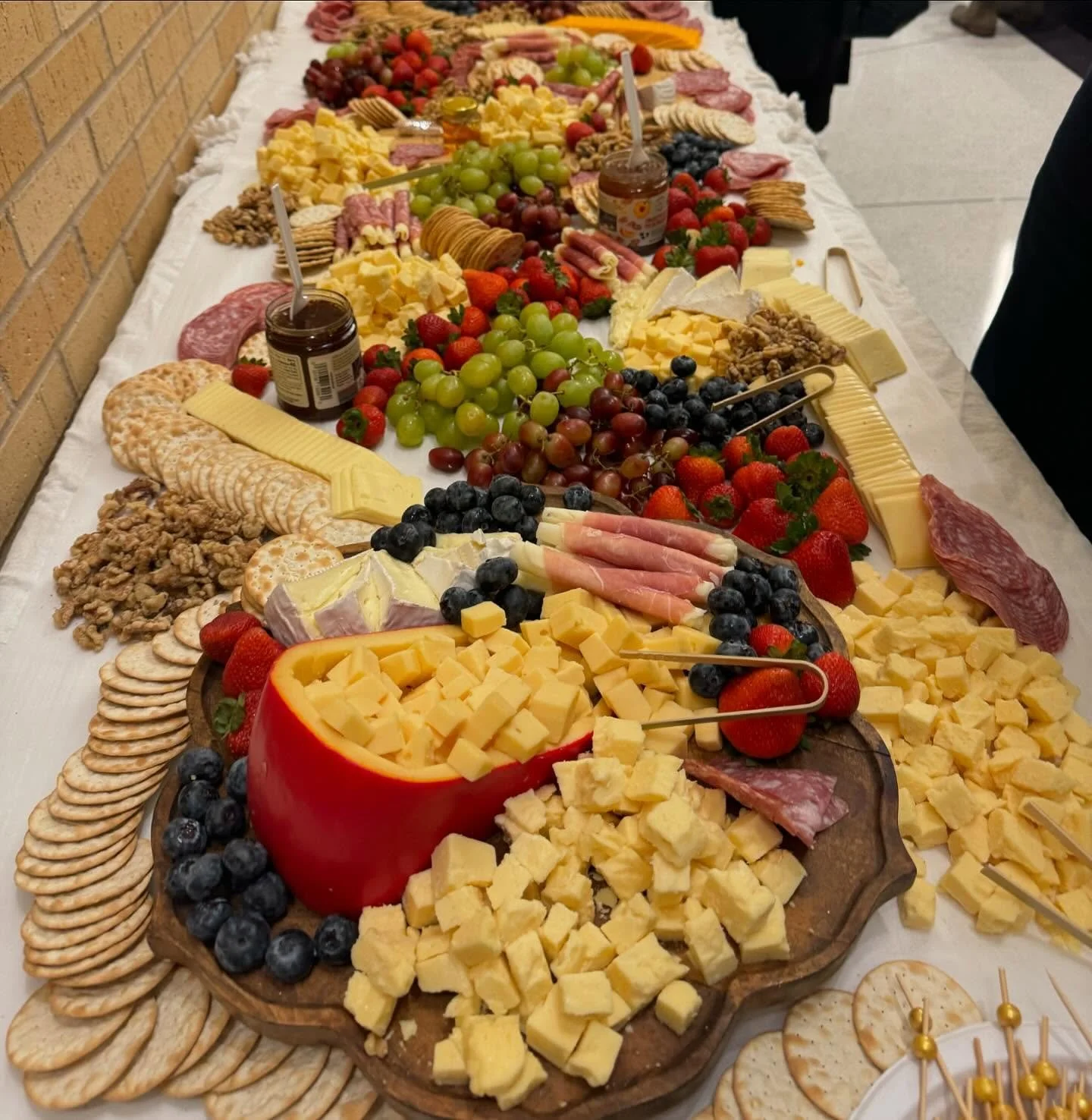 Our biggest spread yet! Thank you for TCU Symphony Orchestra for your support! 🎻🎼🧀

#charcuterieworkshop #charcuteriedfw #charcuterieboard #grazingtable #grazingtablesdfw