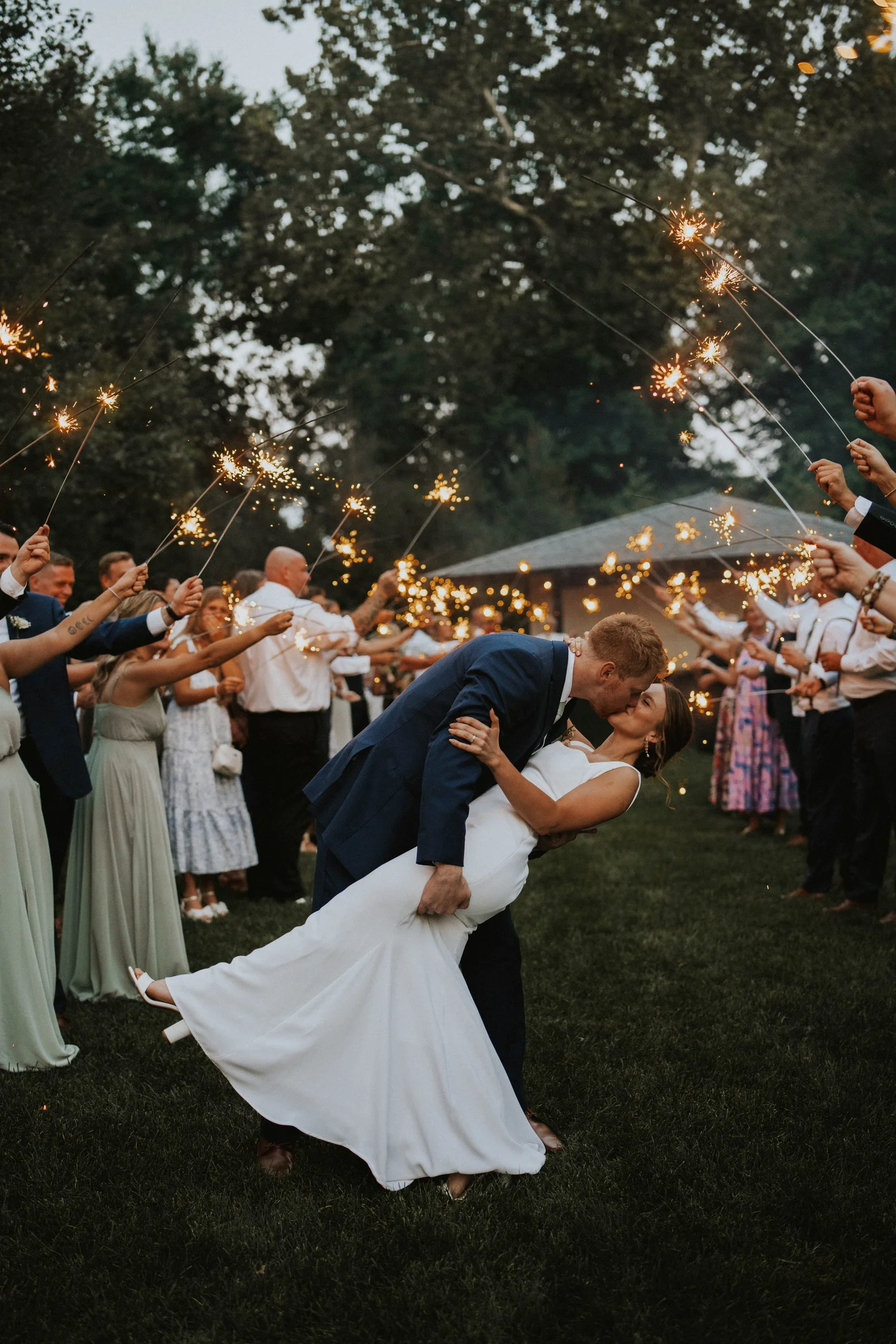 How to Create a Wedding Website Your Guests Will Love
