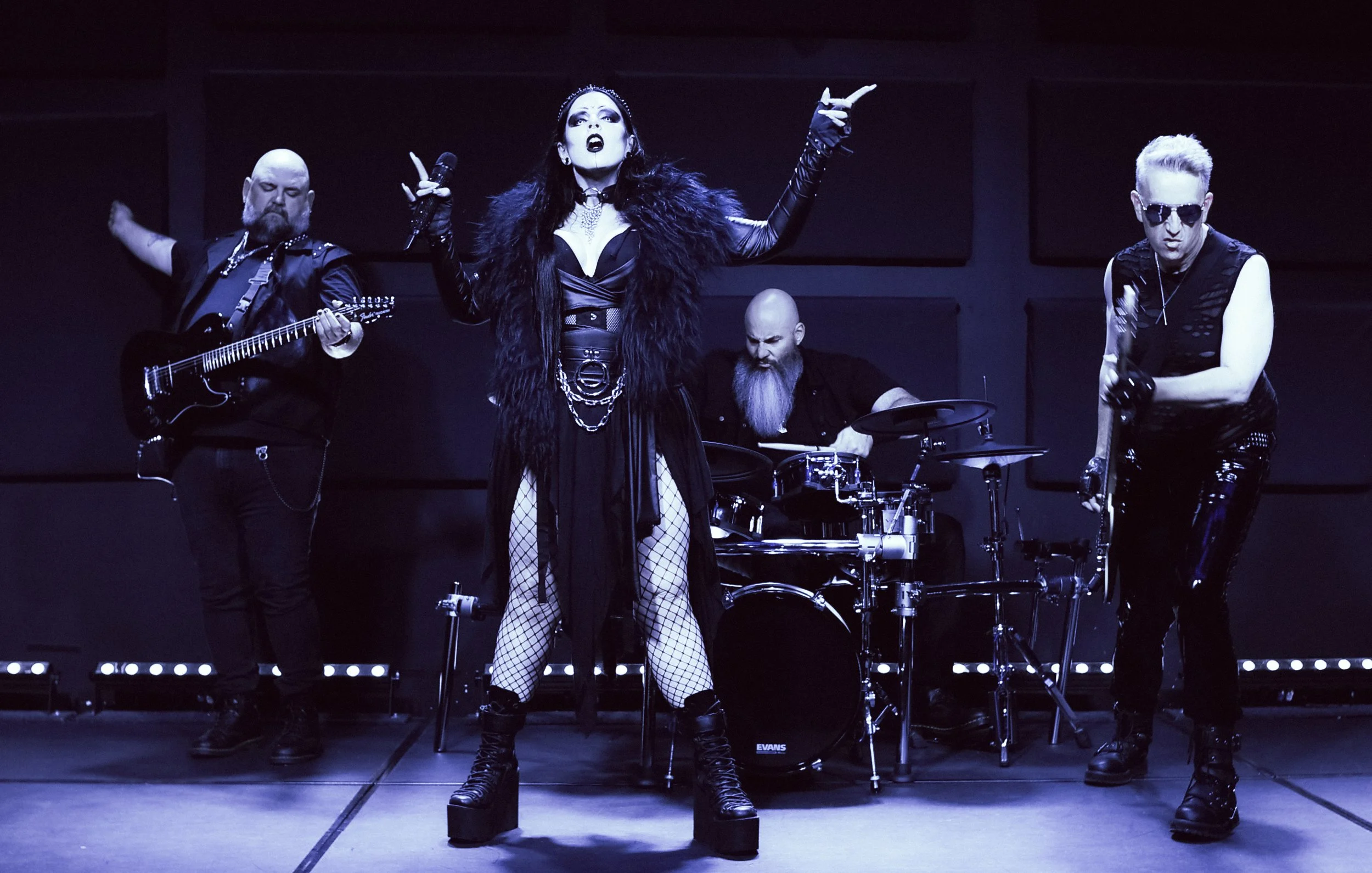 Stephanie Stryker singing with Amulet