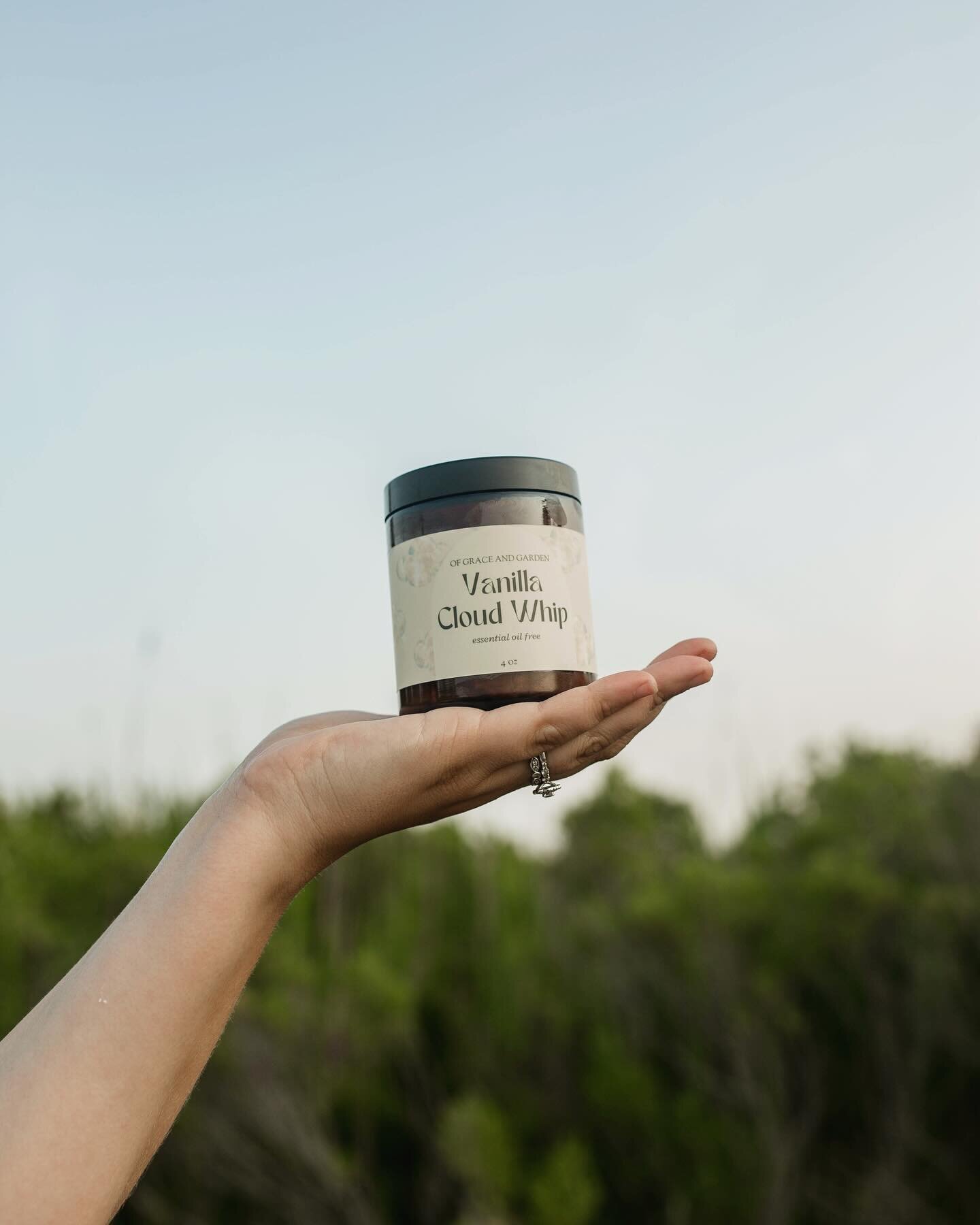 That feeling when you use vanilla cloud as your evening skincare and you get an instant serotonin boost. 🌥️💛

One more day until restock!