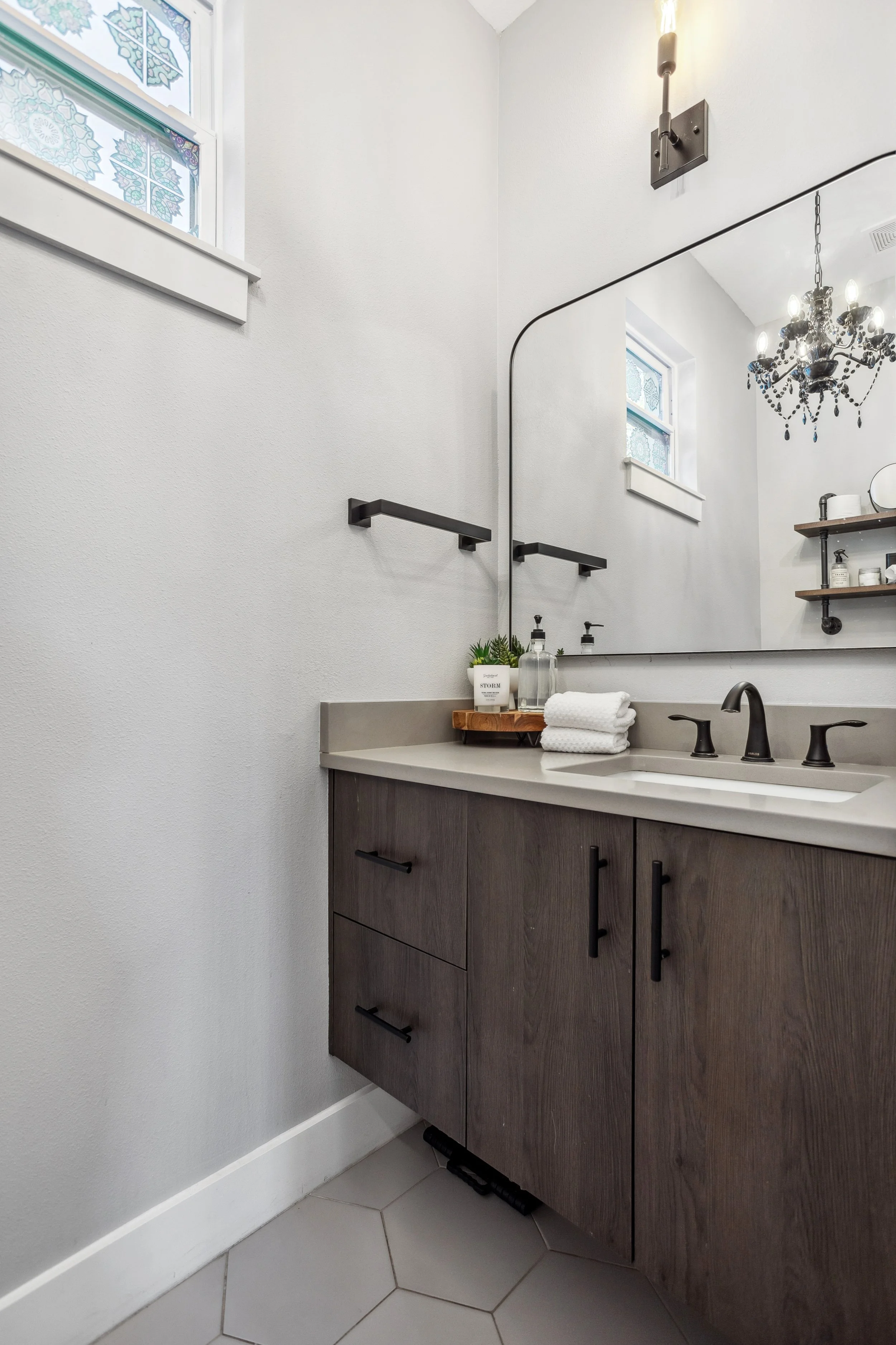 33-4015 10th Ave N-33.jpg