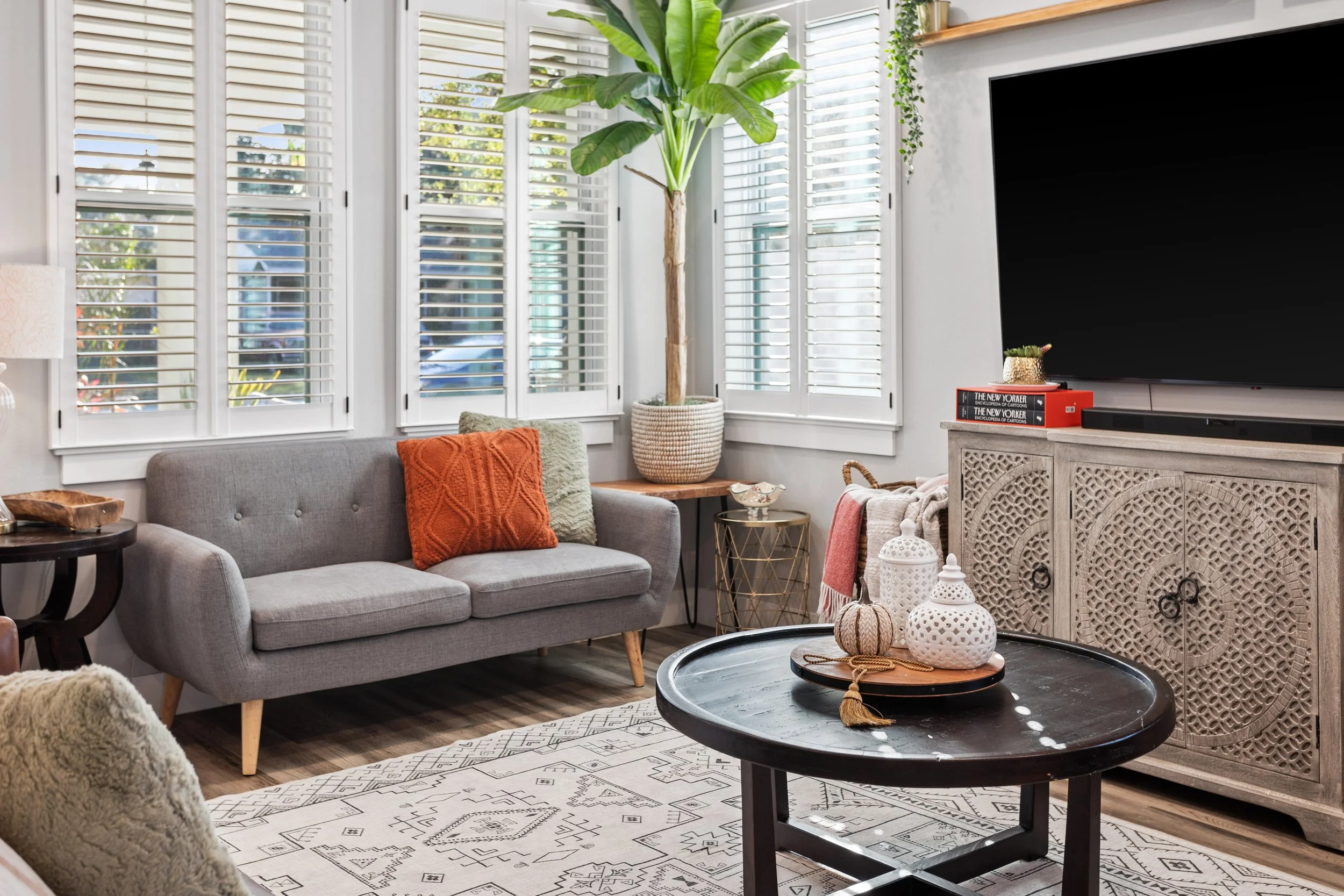 14-4015 10th Ave N-14.jpg