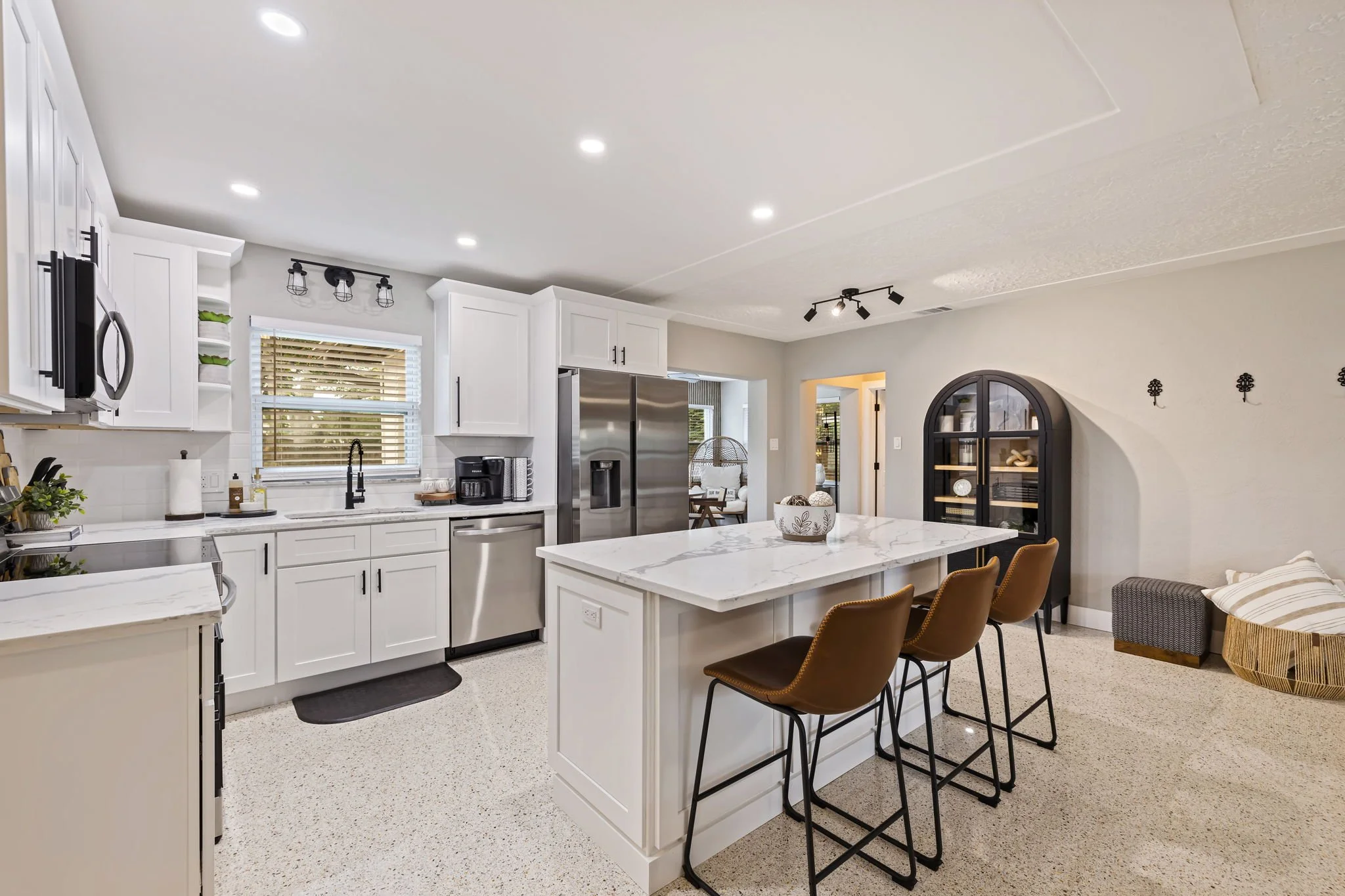 11-web-or-mls-AB3_4370 82nd Ave N-11.jpg