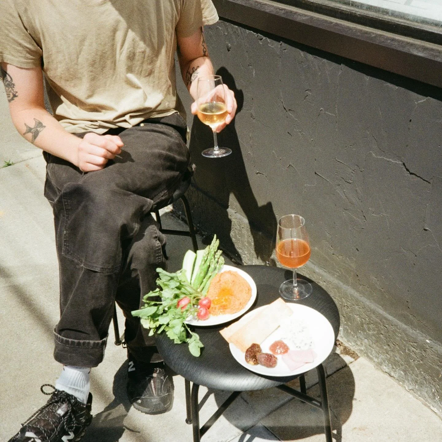 Summer highlights before logging off 💜🩷🩵 

1-6 our pop up at @smallhours_mpls 
7-9 cabbage dinner with @sofiya_hutsal 
10-12 brunch and Sunday Sammie collab with  @cafecitohouse_ 
13 collage workshop with @okay_leni 

i love summer, so I am going 