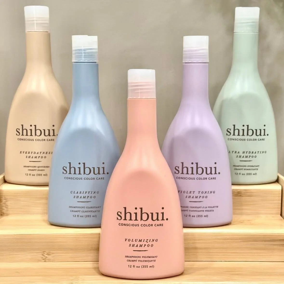 💆🏻&zwj;♀️ 𝗘𝗹𝗲𝘃𝗮𝘁𝗲 𝗬𝗼𝘂𝗿 𝗪𝗮𝘀𝗵 𝗗𝗮𝘆 𝘄𝗶𝘁𝗵 𝗦𝗵𝗶𝗯𝘂𝗶 𝗦𝗵𝗮𝗺𝗽𝗼𝗼𝘀 ⁣
⁣
🫧𝙀𝙫𝙚𝙧𝙮𝙙𝙖𝙮𝙣𝙚𝙨𝙨 -An everyday shampoo for fine to medium hair designed to gently cleanse hair while helping protect color for a healthy looking v