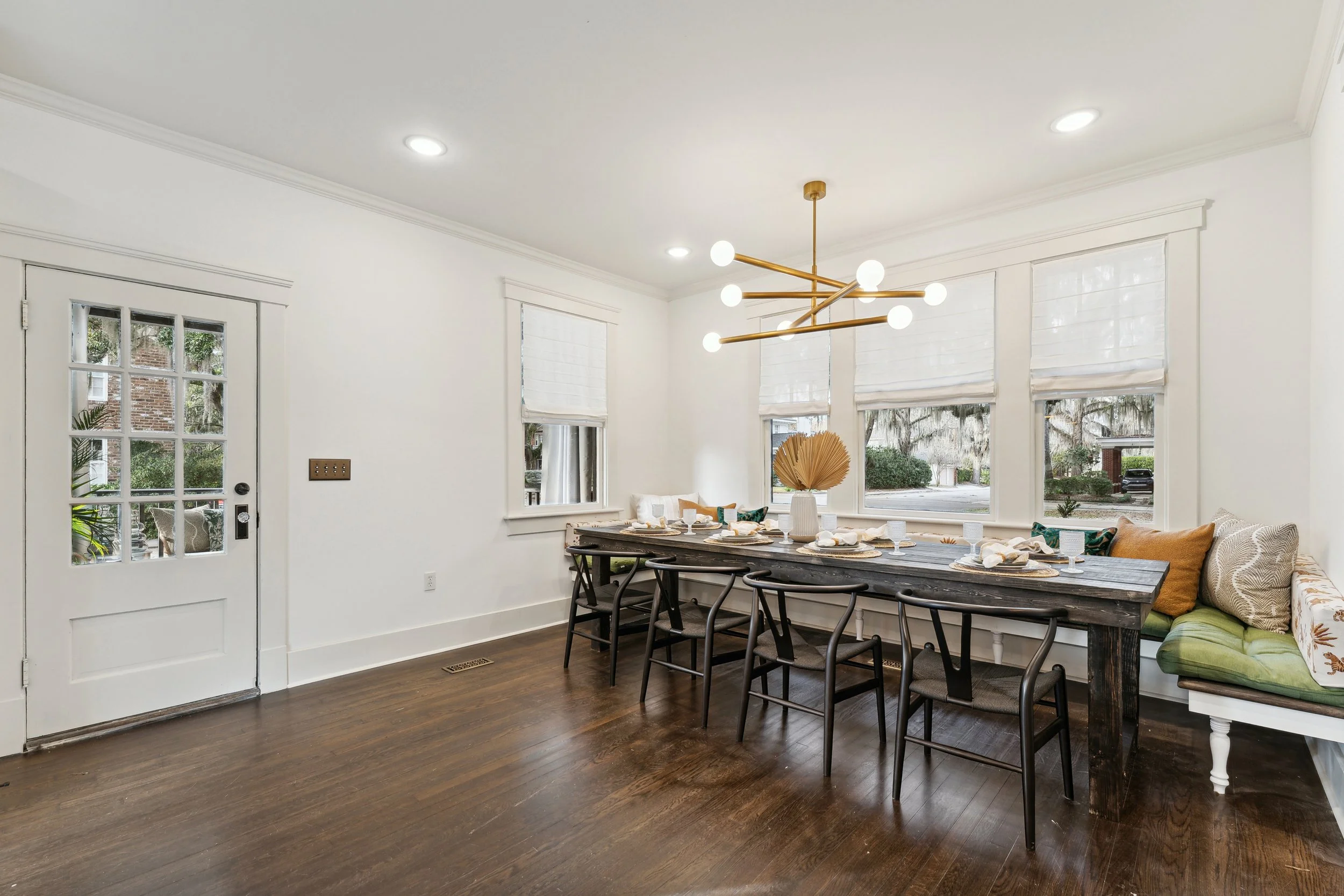 13-301-Washington-Ave-Savannah-GA-31405-WindowStill-23.jpg