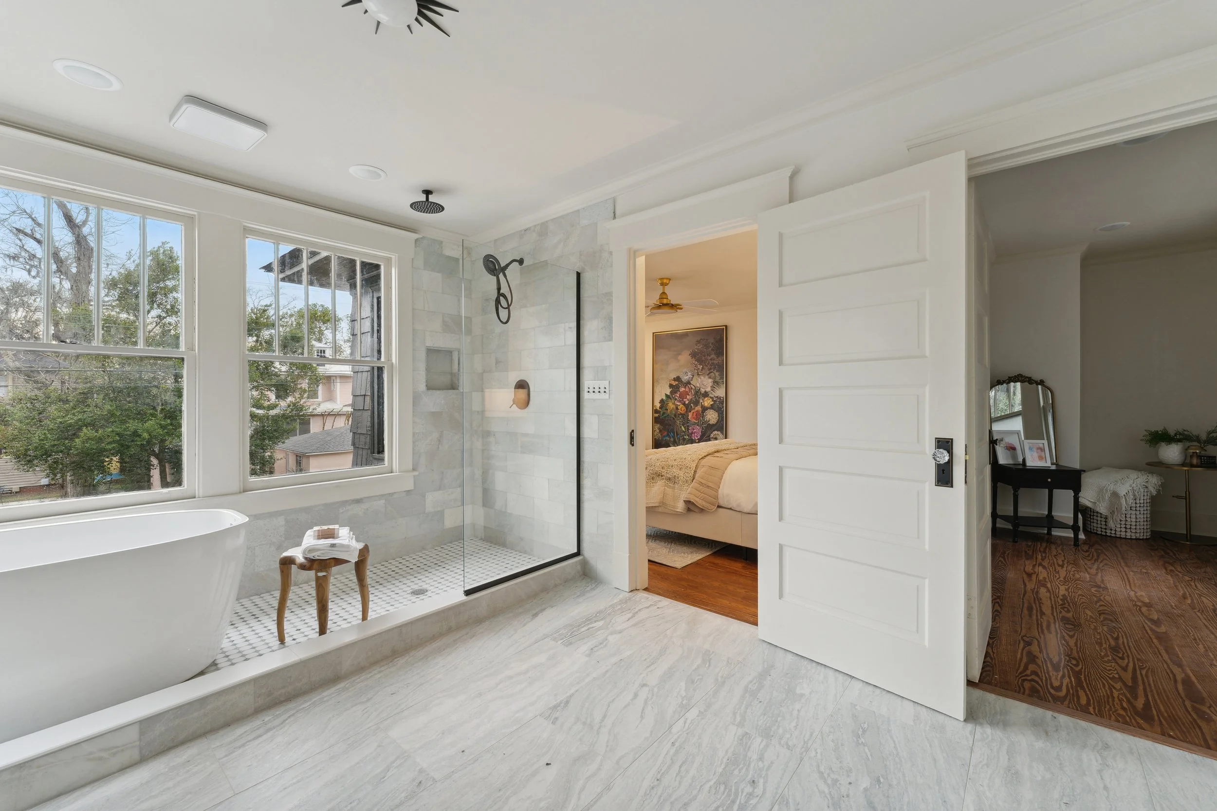 86-301-Washington-Ave-Savannah-GA-31405-WindowStill-36.jpg