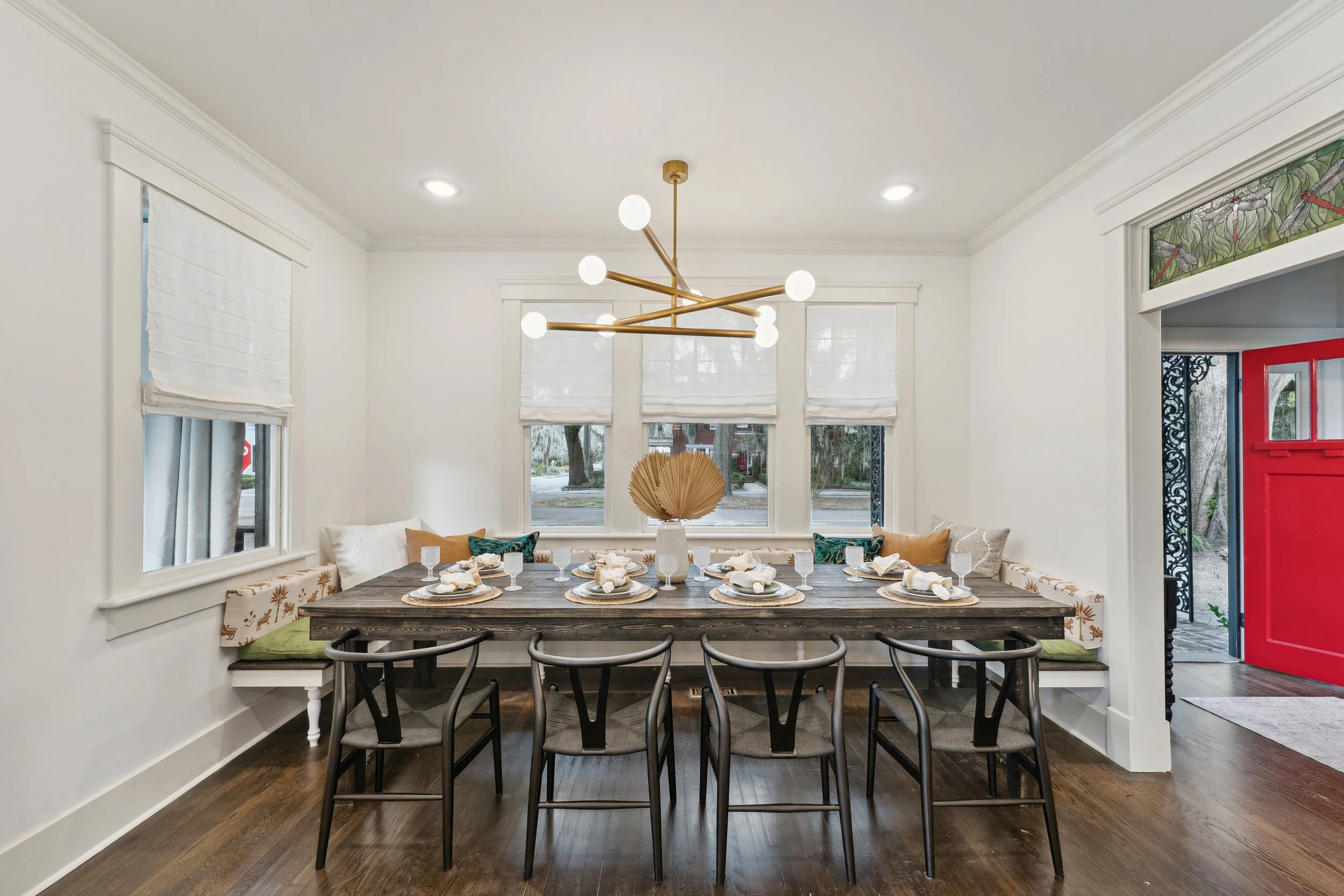 17-301-Washington-Ave-Savannah-GA-31405-WindowStill-27.jpg