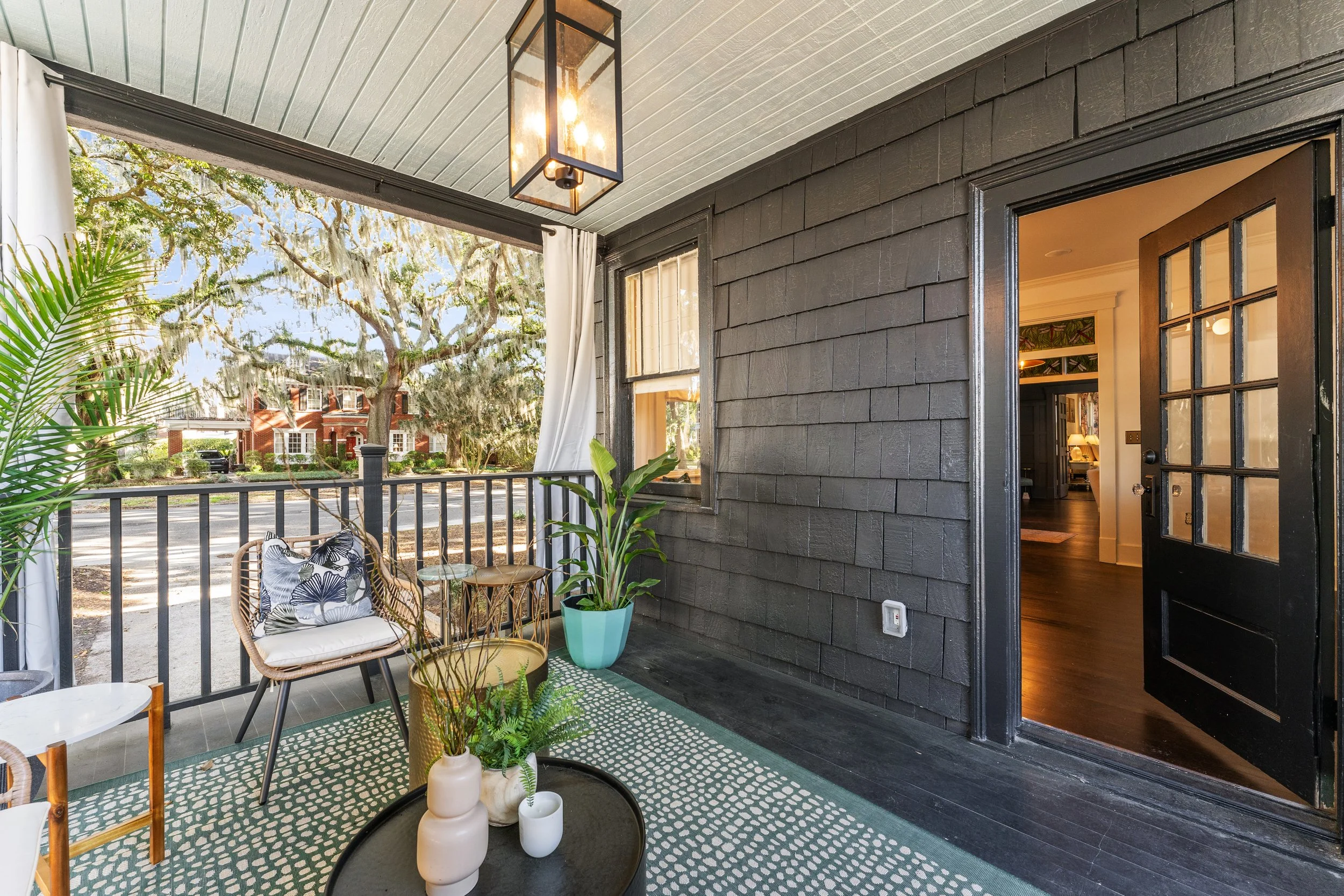 72-301-Washington-Ave-Savannah-GA-31405-WindowStill-19.jpg
