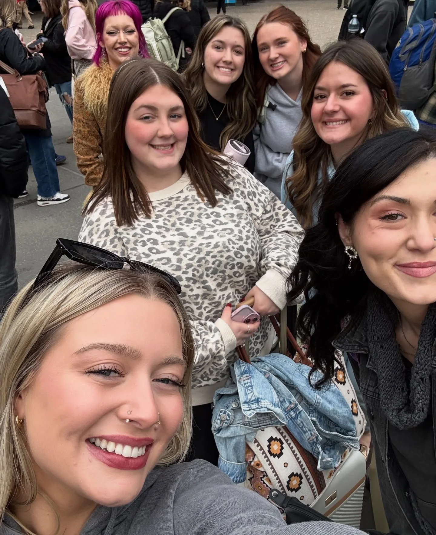 From learning new hair skills to exploring the city and eating our way through NYC&hellip; this trip was one for the books with the best girls 🌆🌇🍝 

#nyc #bewellbeautyandwellness #ibsshownyc #hairstylist #centralpa