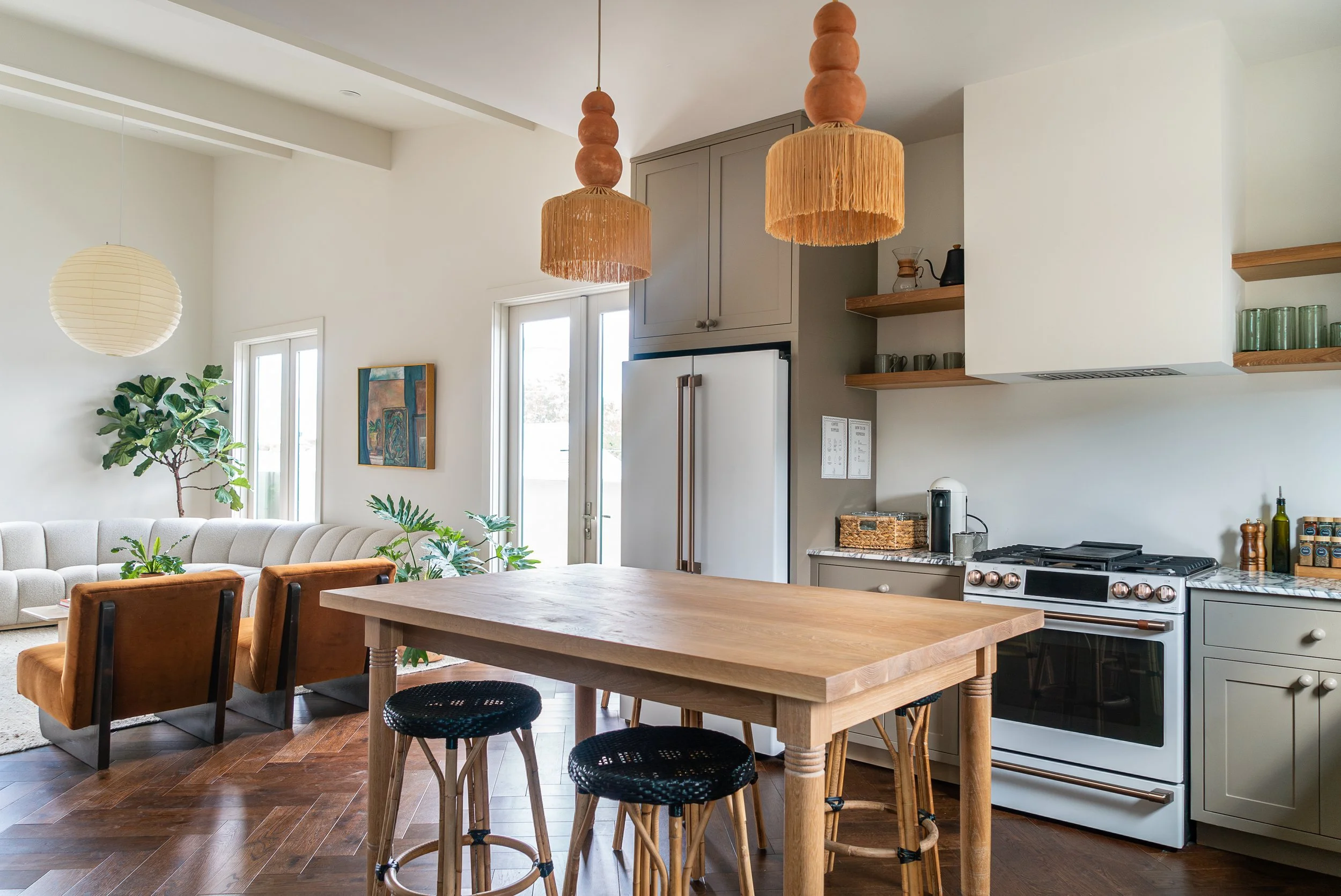 Dear_valentine_constance_and_thalia_2024-03296-Enhanced-NR (1).jpg