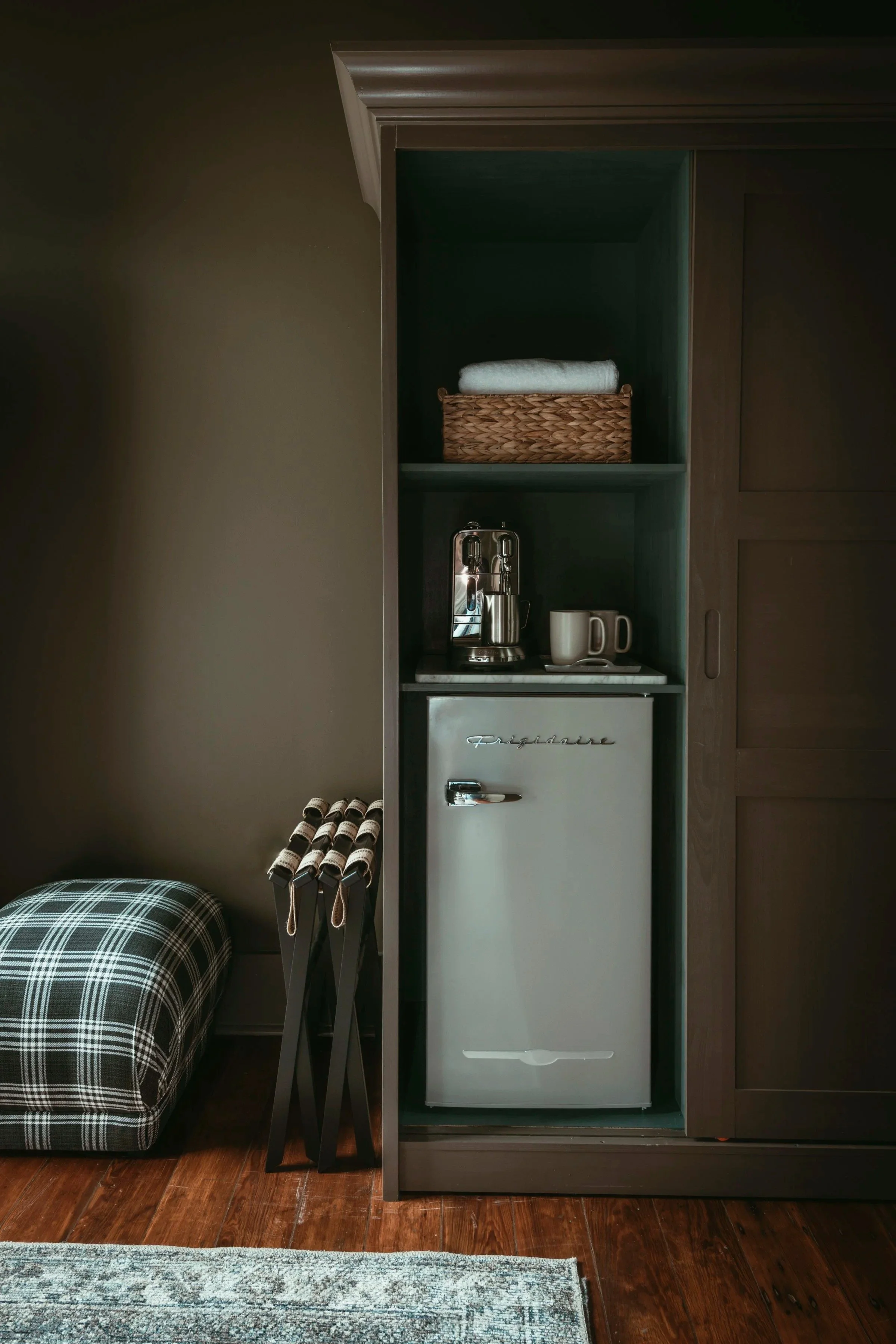 imgi_321_DV_Lyra_bedroom_5-007.jpg