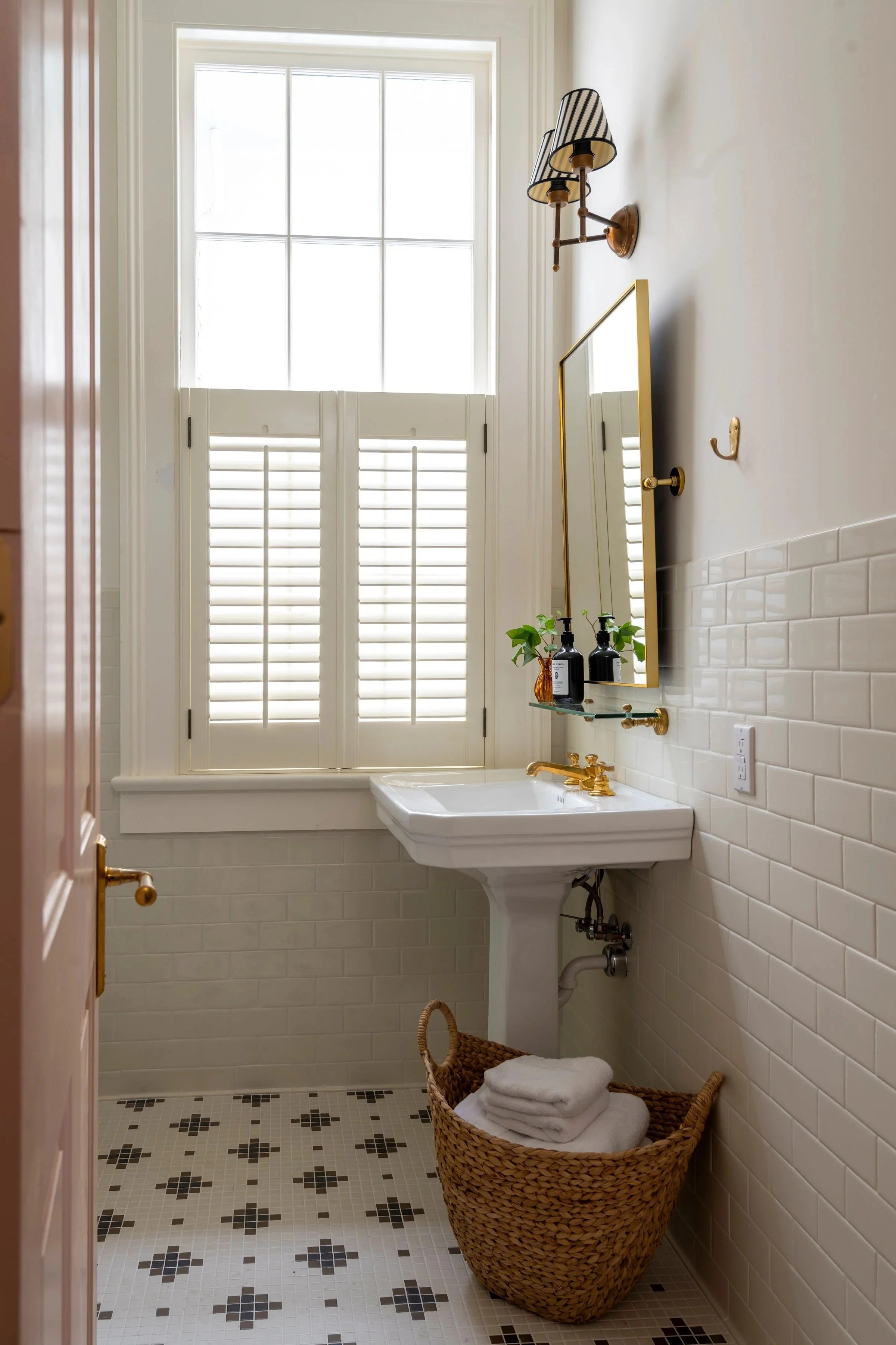 imgi_223_DV_Lyra_bathroom_2_-003.jpg