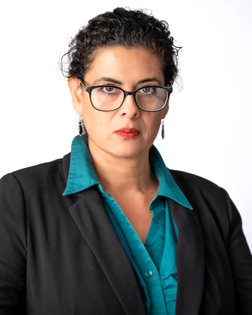 Veronica Reyes-084-8x10-web.jpg