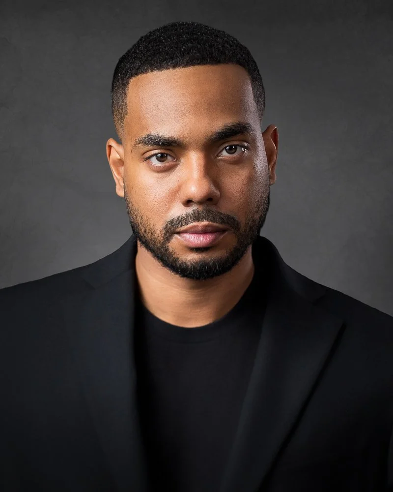 Business Headshot 002.jpg