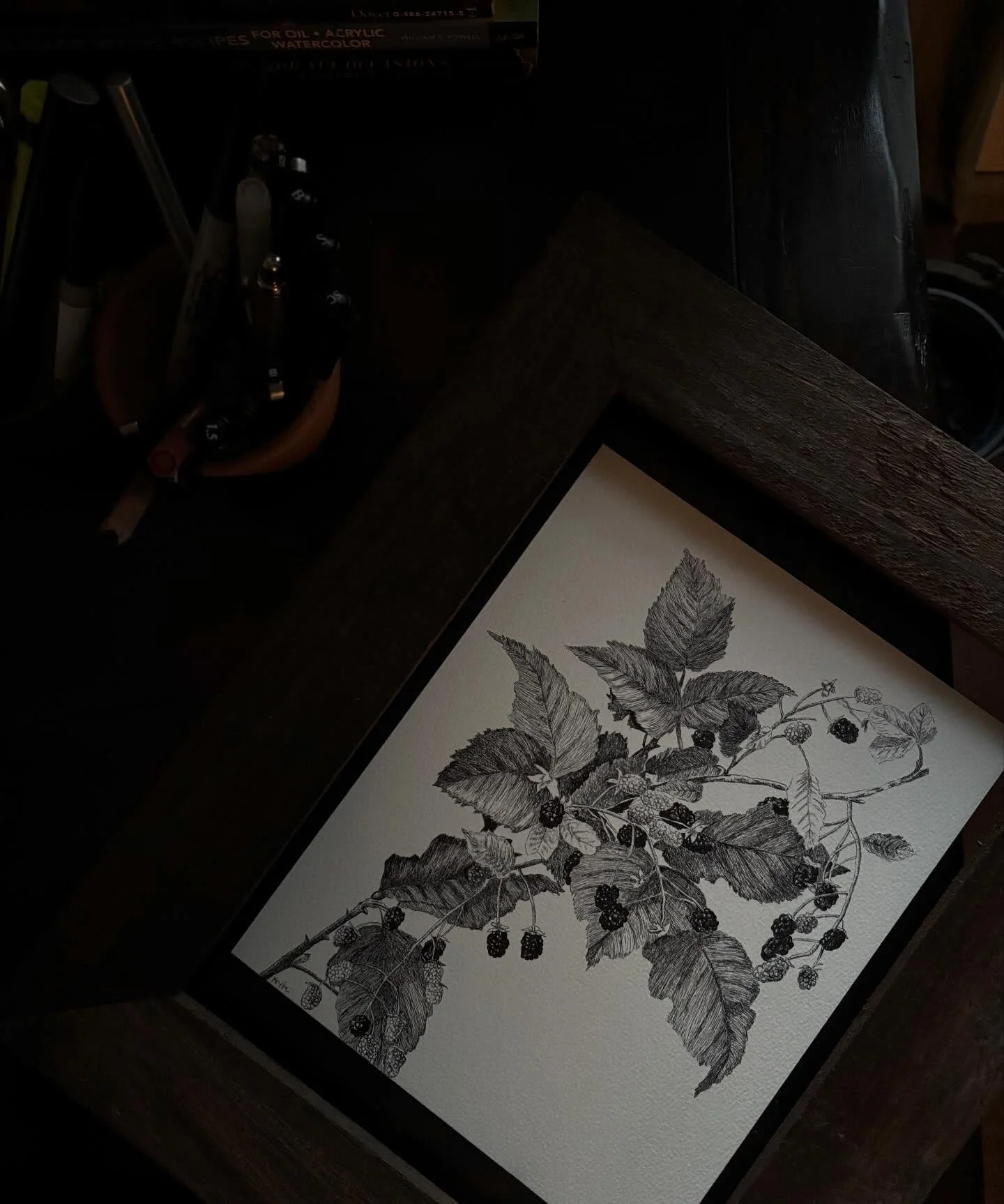 Thrifted a frame today but it doesn&rsquo;t rly fit :(