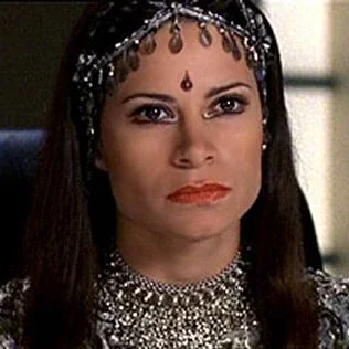 Figure 13. Close up shot - https://stargate.fandom.com/es/wiki/Nirrti (MGM 1999)