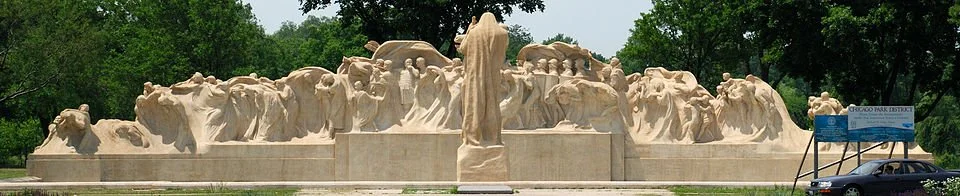 Figure 40. Full Fountain of Time on the Midway Plaisance within Washington Park in Chicago, Illinois. Photo by Lorado Taft, 2013.