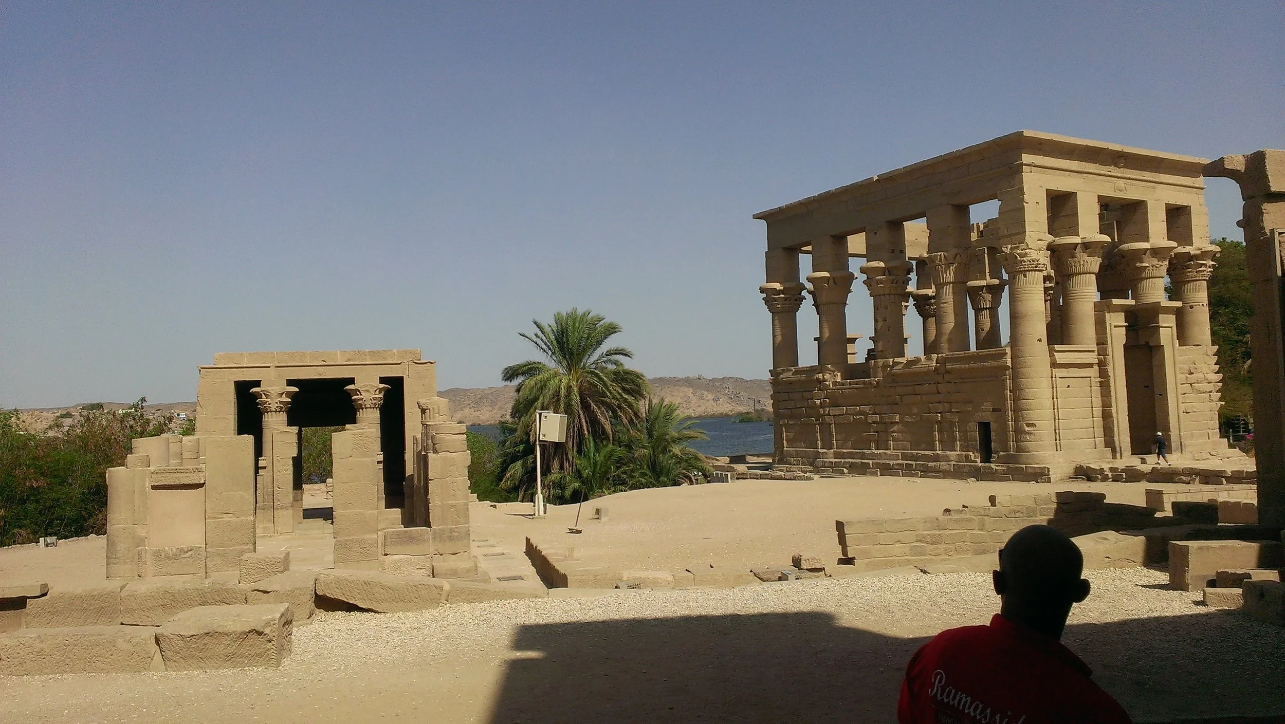  Figure 43. West view of the Nile behind structures in Philae temple (Whitehouse 2016) 