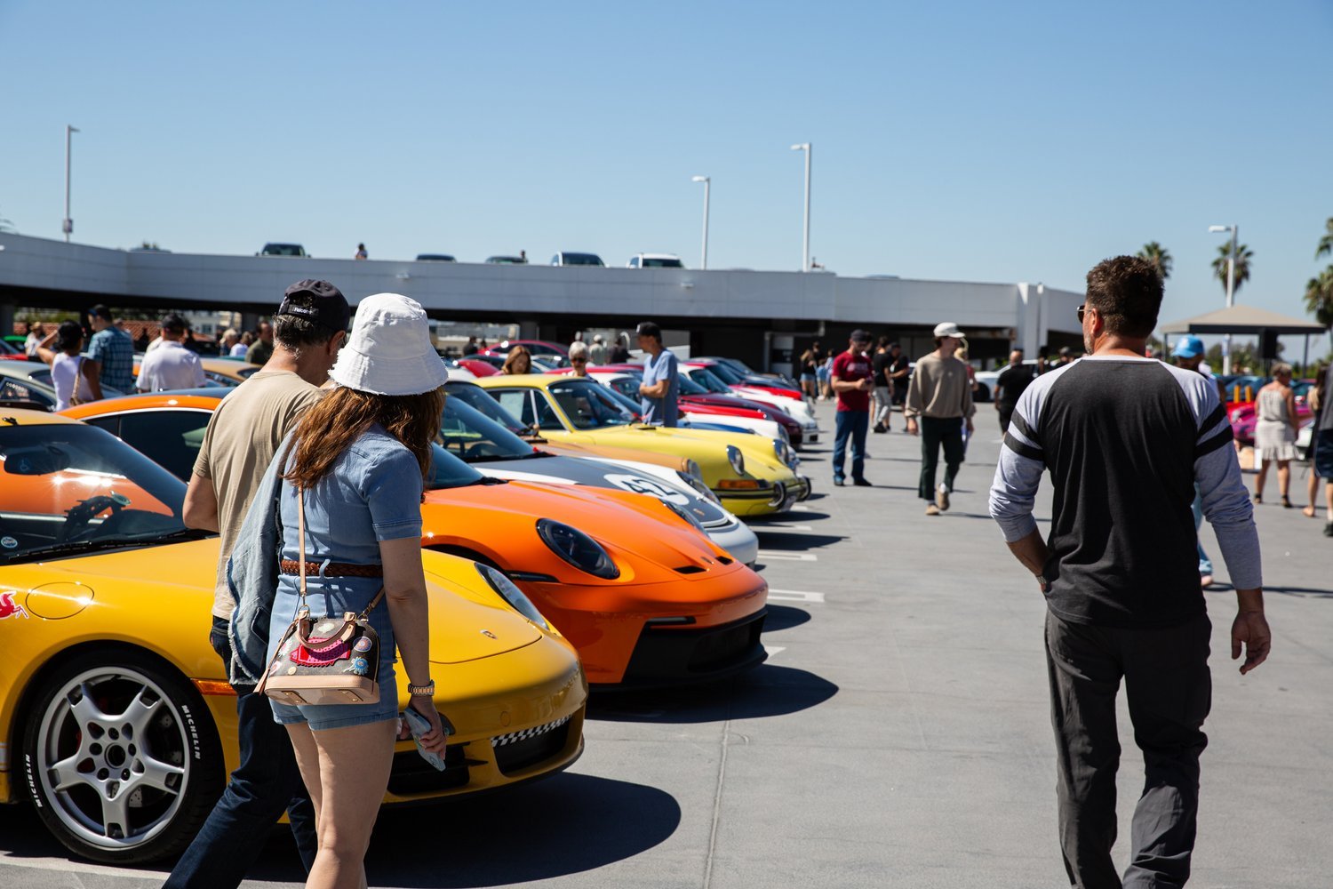 60-Years-Of-Porsche-911-Cruise-In-3.jpg