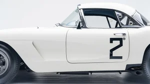 1960-Chevrolet-Corvette-Cunningham-Le-Mans-37.jpg
