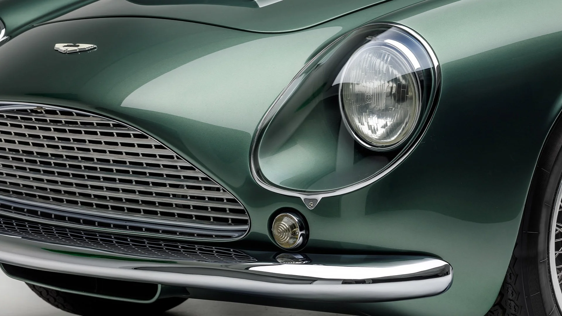 ASTON MARTIN カタログ 196X Aston Martin DB4GT by Zagato — Petersen Automotive Museum