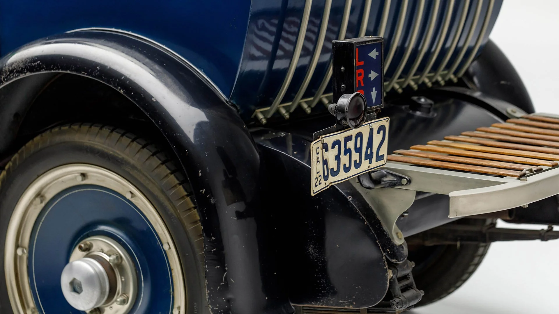 1922-Leach-Model-22A-Five-Passenger-Touring-12.jpg