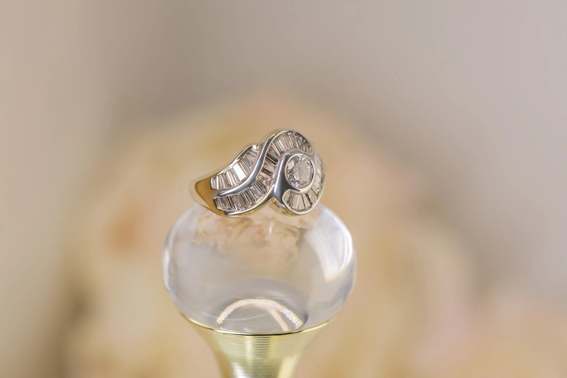 Gold-Ring-with-White-Stones