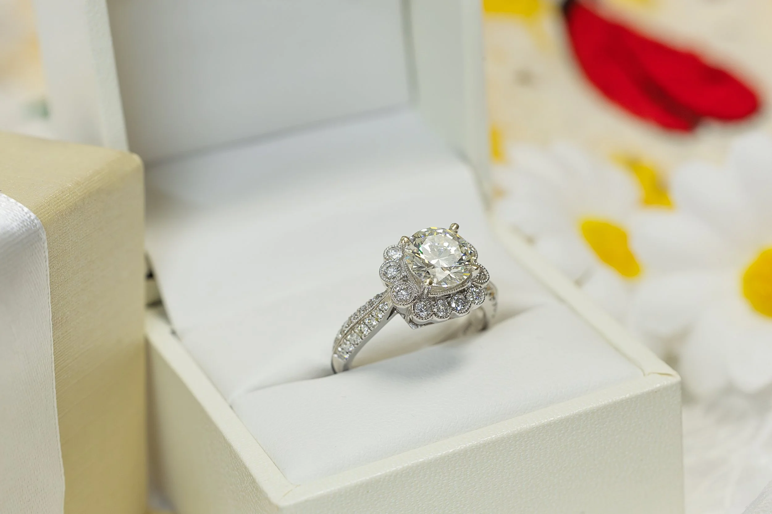 IMG_2026_07_24_0292 Diamond Flower White Gold Ring.jpg