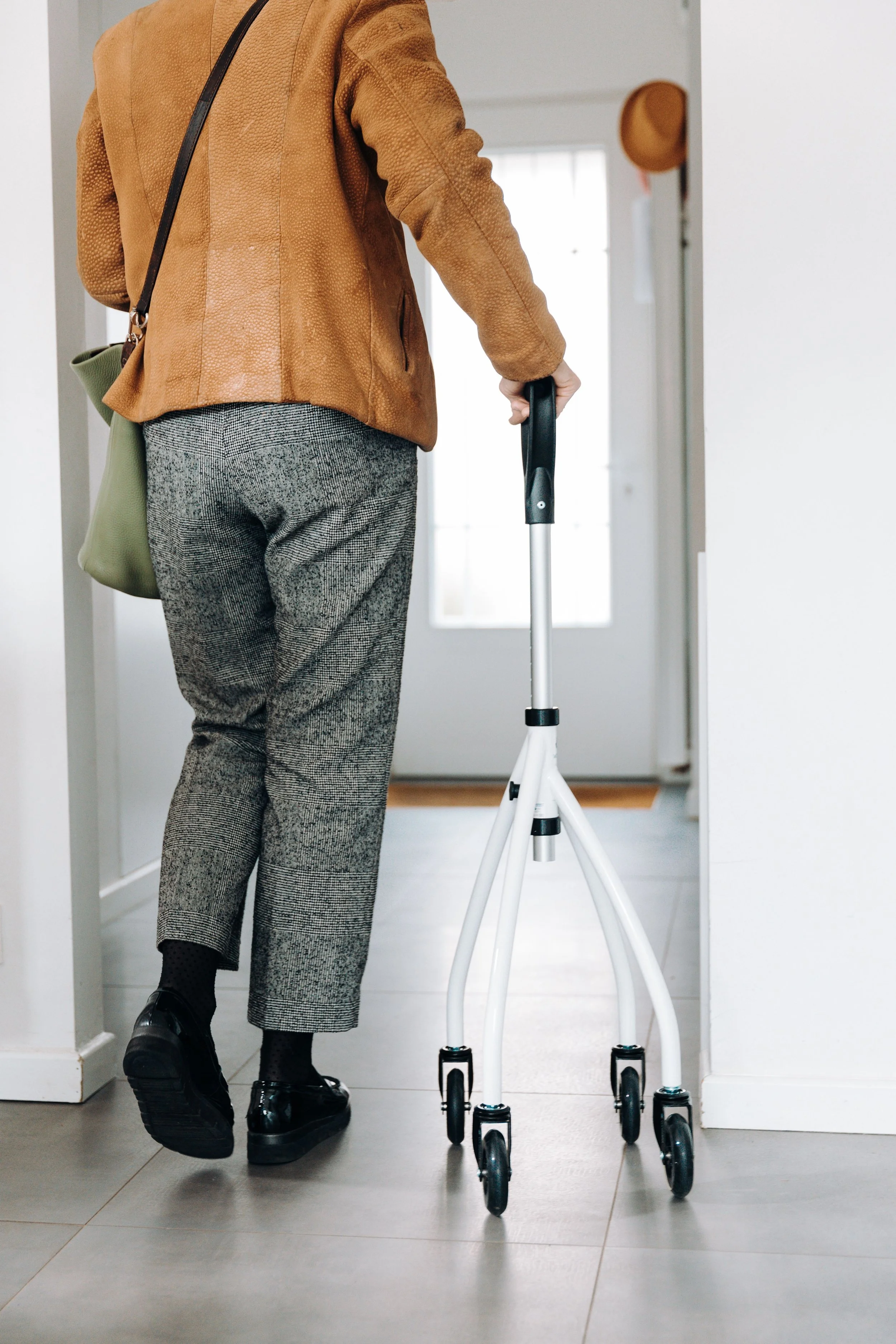 Walking Aids Explained: How to Choose the Right Walker or Walking Stick