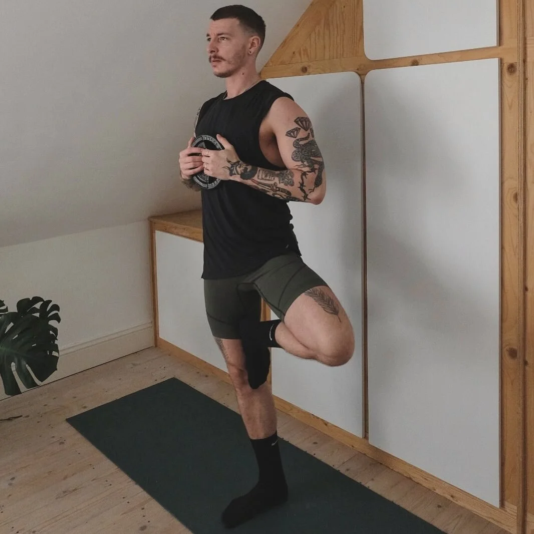 Working from home? Caught between deadlines and dumbbells? Mobile workouts available throughout the day. I promise I won&rsquo;t tell your boss 🤫

DM me for more info. 🤝

#PersonalTraining
#MobilePersonalTraining
#NoGymNoProblem