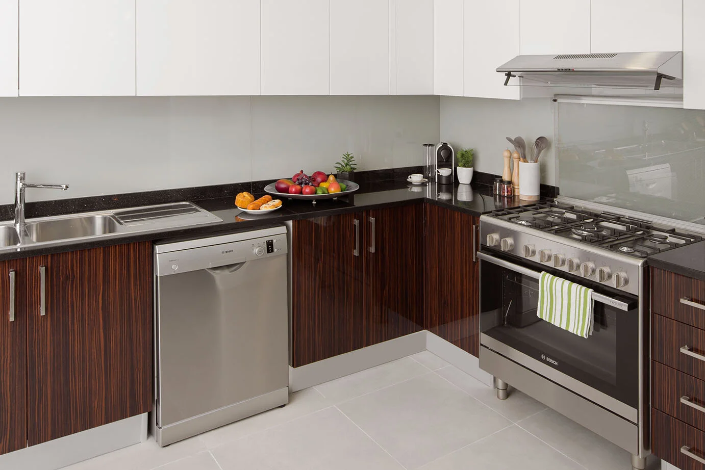 show apartment 3.jpg