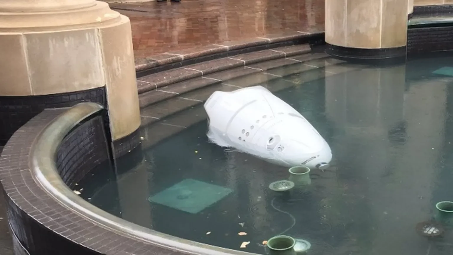 Drowned robot