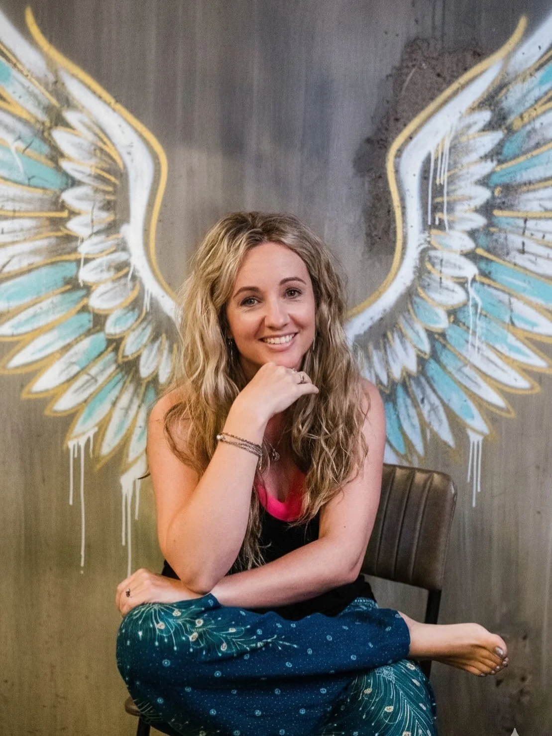 It&rsquo;s angel wings today because it feels like a time to celebrate - if cancer was a three year degree course I would just be graduating 📜 👩&zwj;🎓 

And with the North Node moving through Gate 22, my Sun Gate in human design- it truly feels li