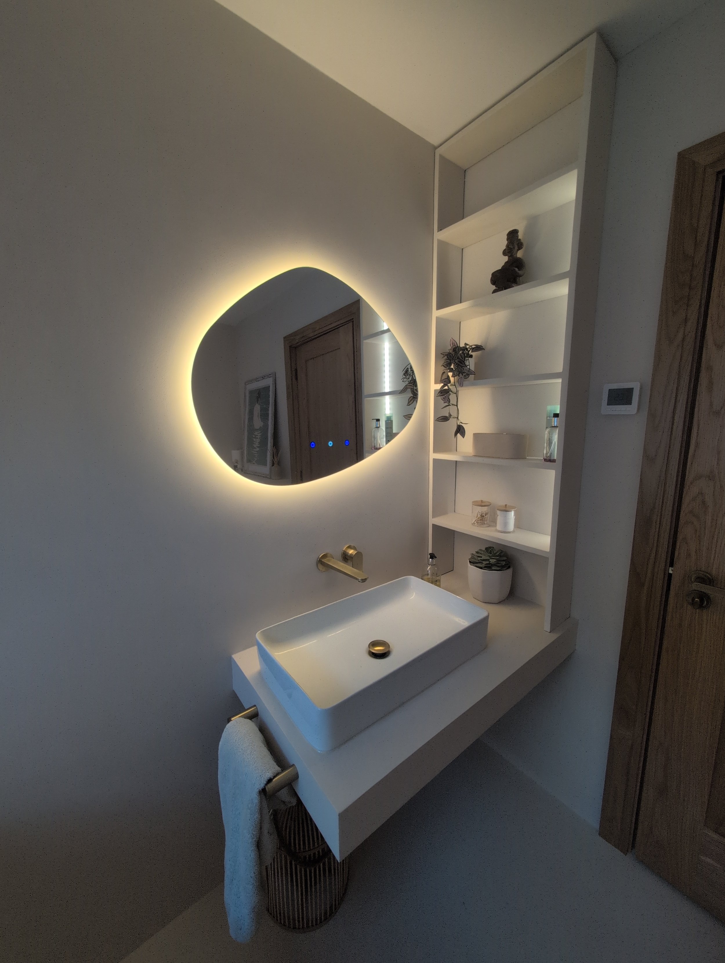 Windsor bathroom 1