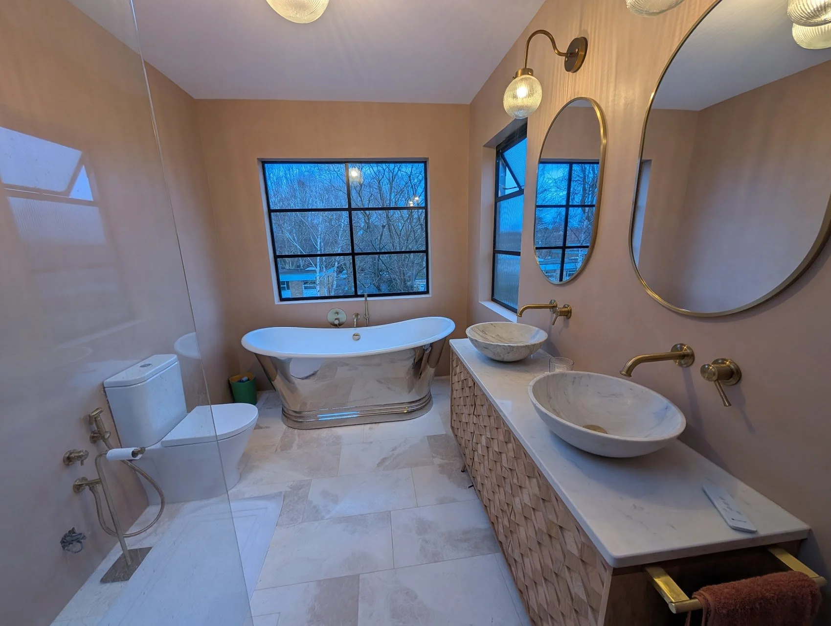 Microcement bathroom installation