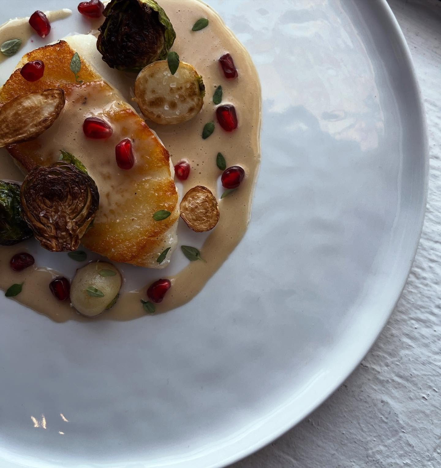 Seabass: dashi brown butter, brussels, hakurei, parsnip puree, pomegranate + thyme

On tonight