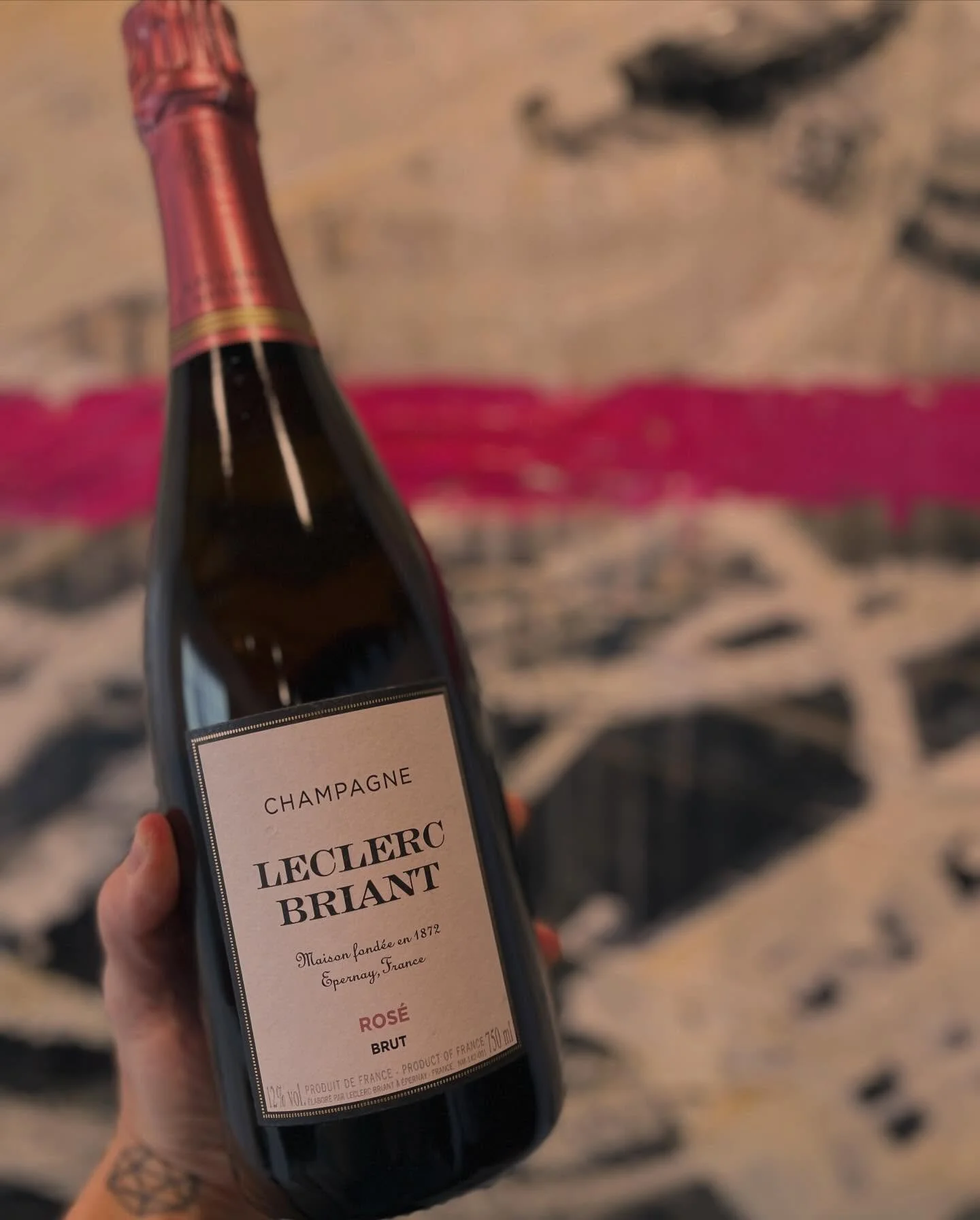 Popping Champagne by the glass for NYE.  @champagneleclercbriant brut ros&eacute; hails from Epernay&rsquo;s chalky soils, featuring organic / biodynamic chardonnay and pinot noir grapes.  Super dry, mineral, clean, and a touch of tart berry fruit.  