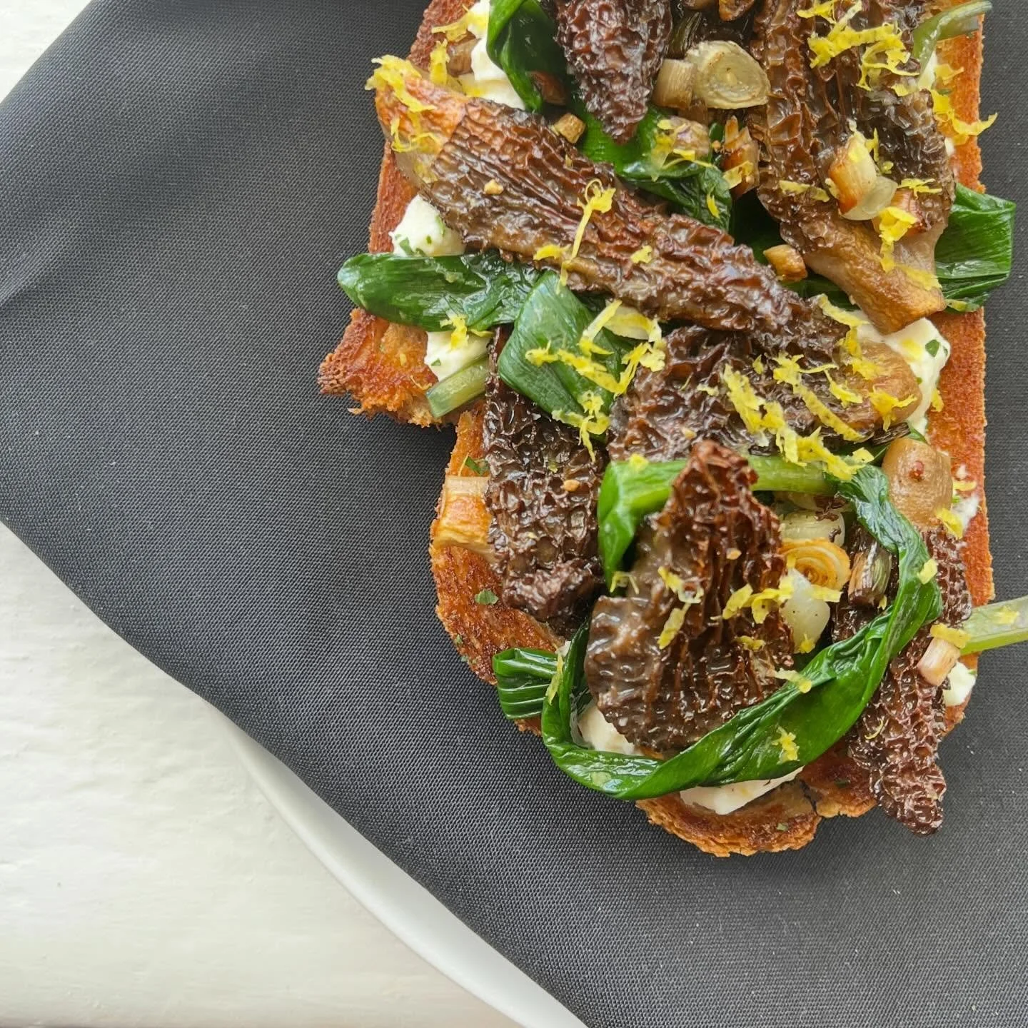 Morels + ramps: house sourdough, fresh ricotta, lemon

On tonight
