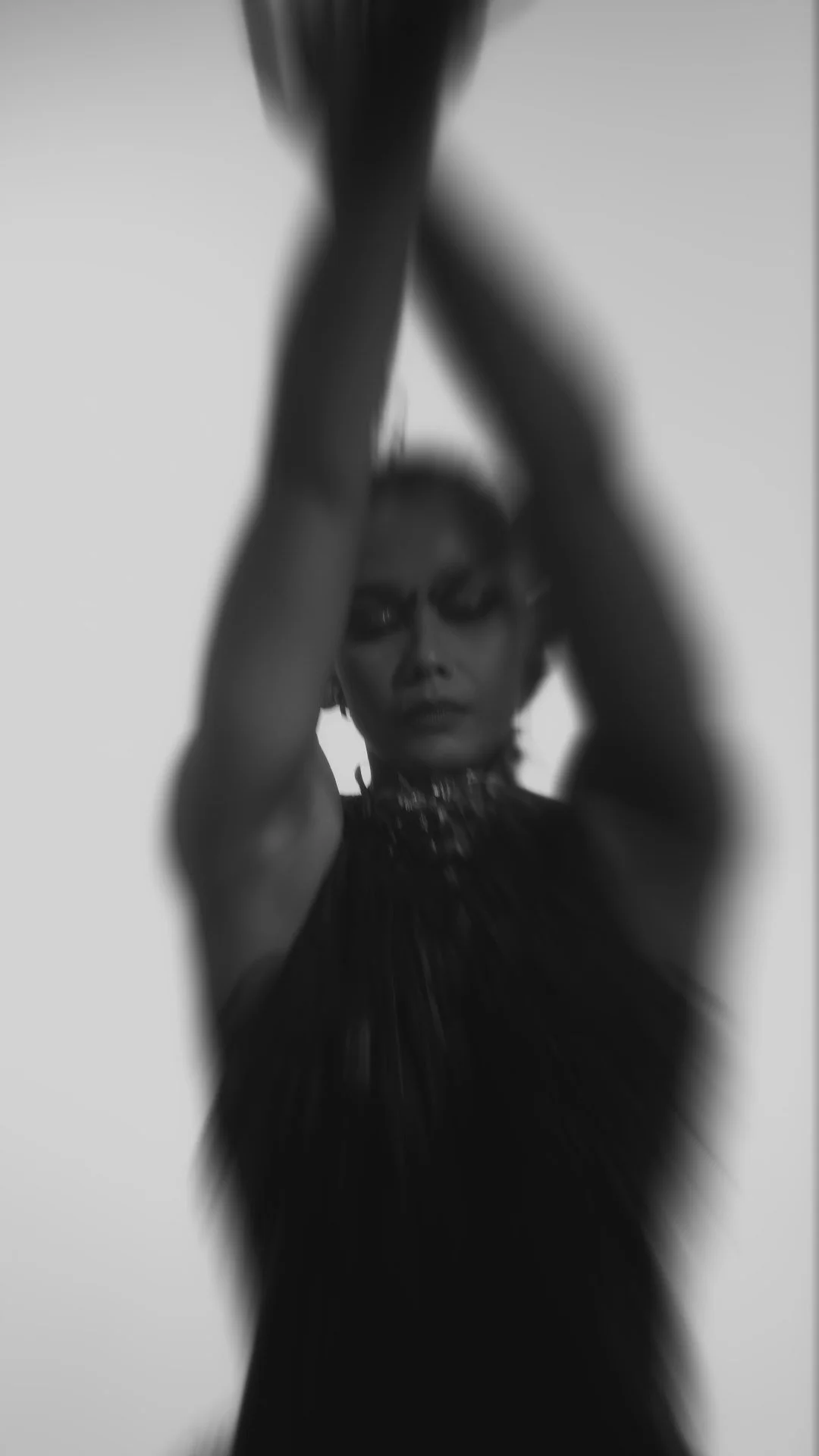 DEWI - Mahija feat. Adinia Wirasti.mov_snapshot_00.02.031.jpg