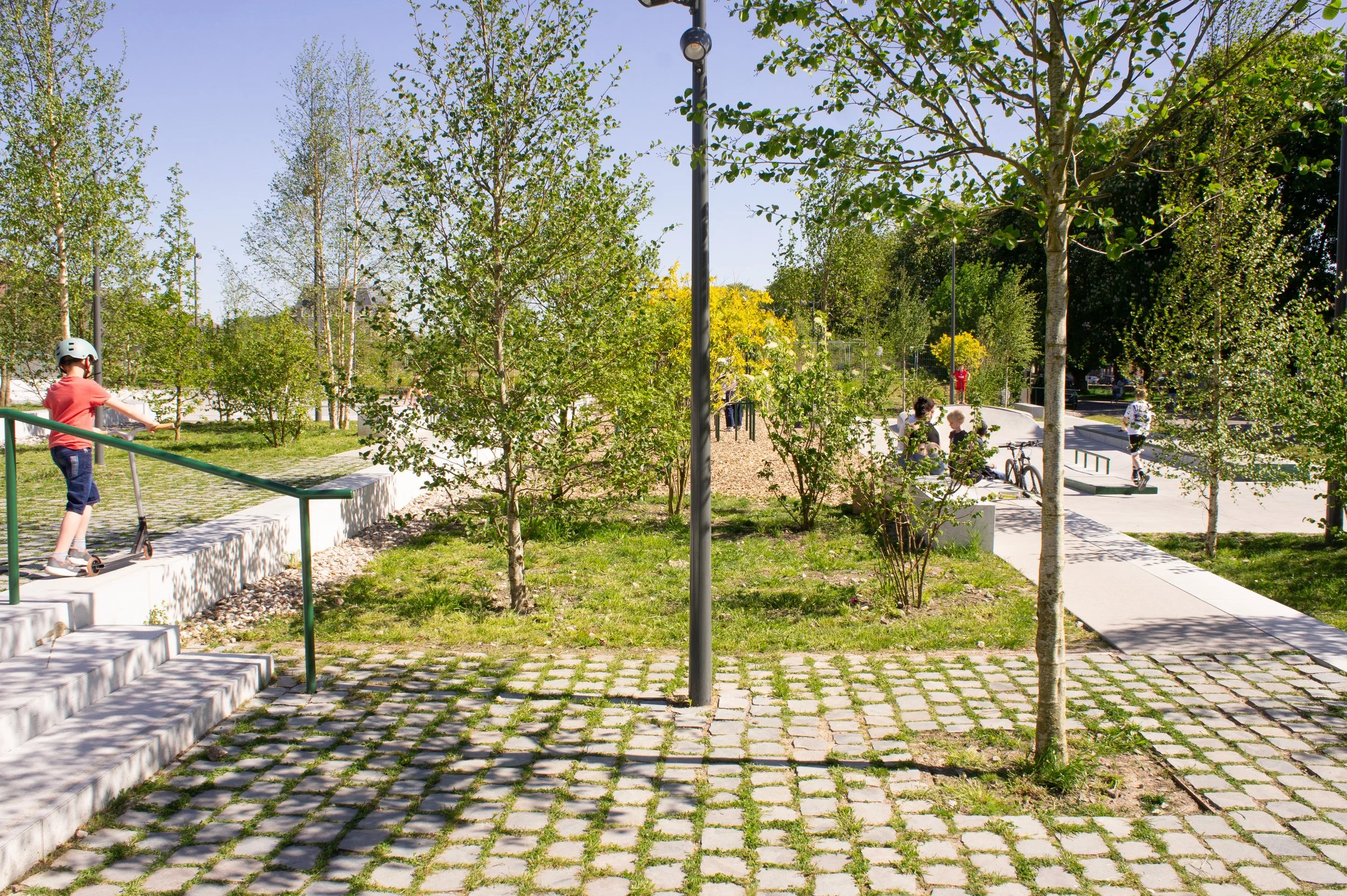 B013_27.jpg