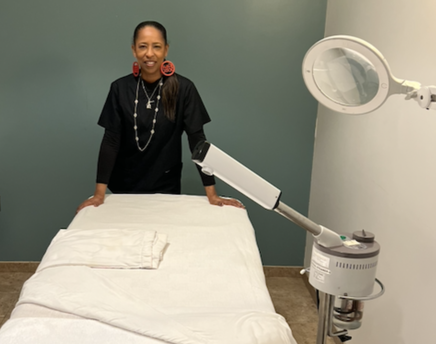 Why a Consistent Relationship with an Esthetician Matters